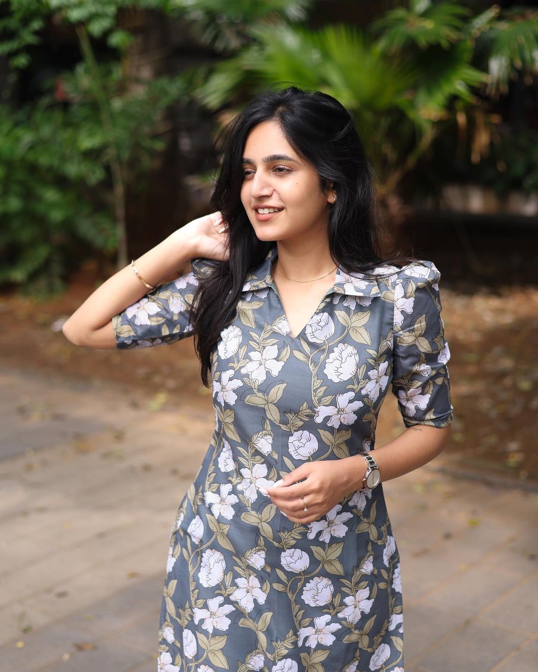 Grey Floral Top - Studio Thari