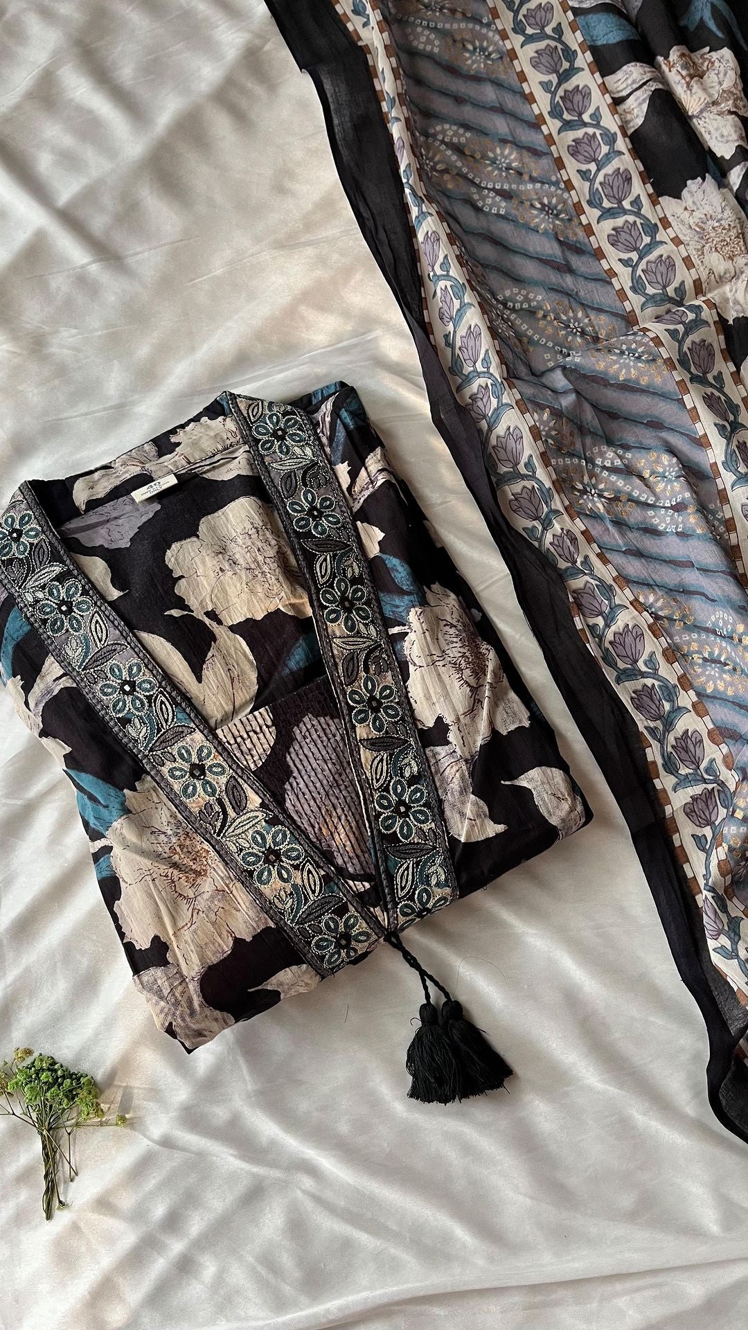 Pure Cotton Kurta Set with embroidered V neckline Pure Cotton stitched pant Pure cotton duppata