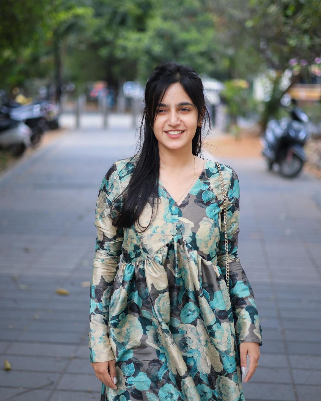 Sandal Bluish Alia Cut top - Studio Thari