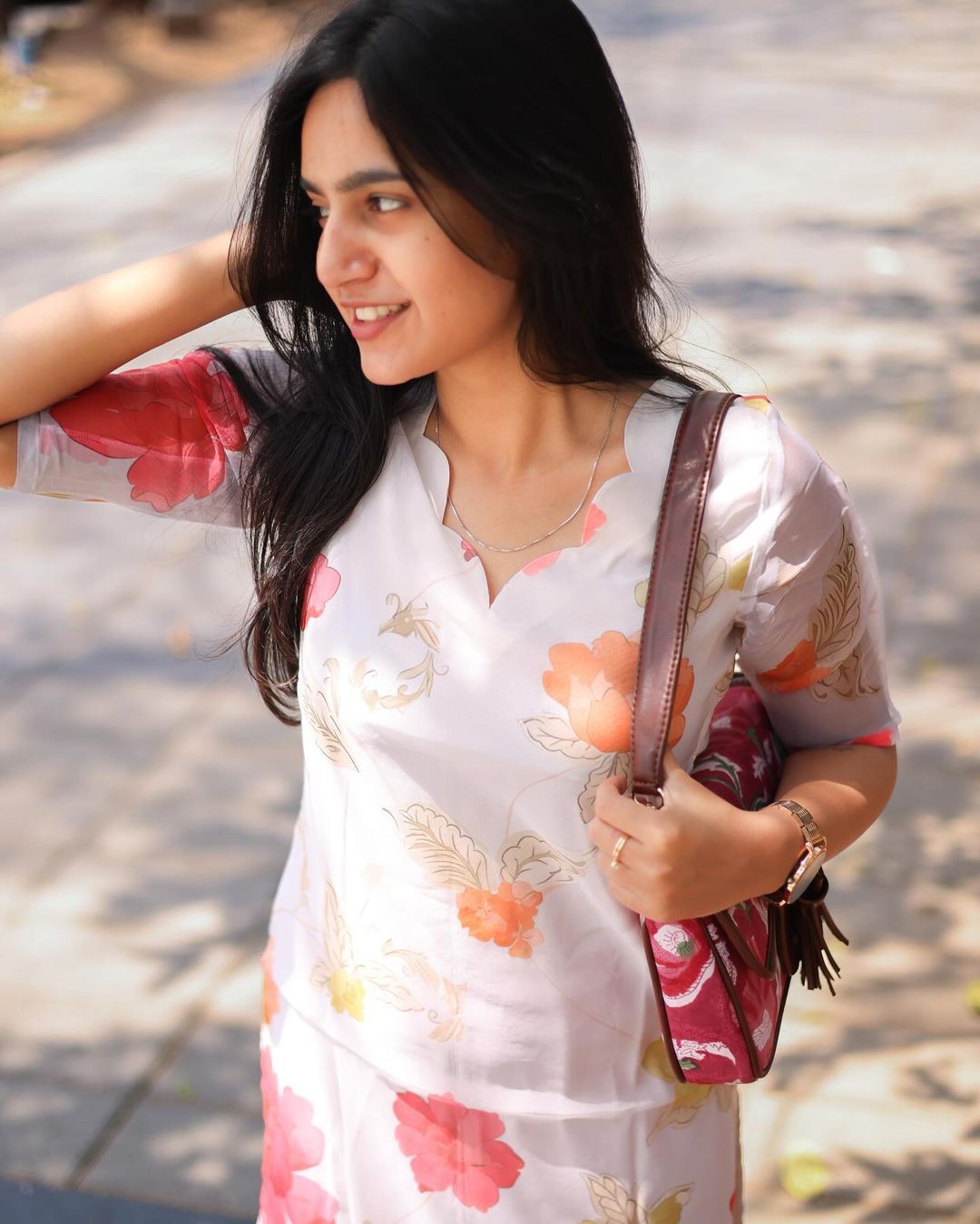 White organza top with scalloped neck - Studio Thari