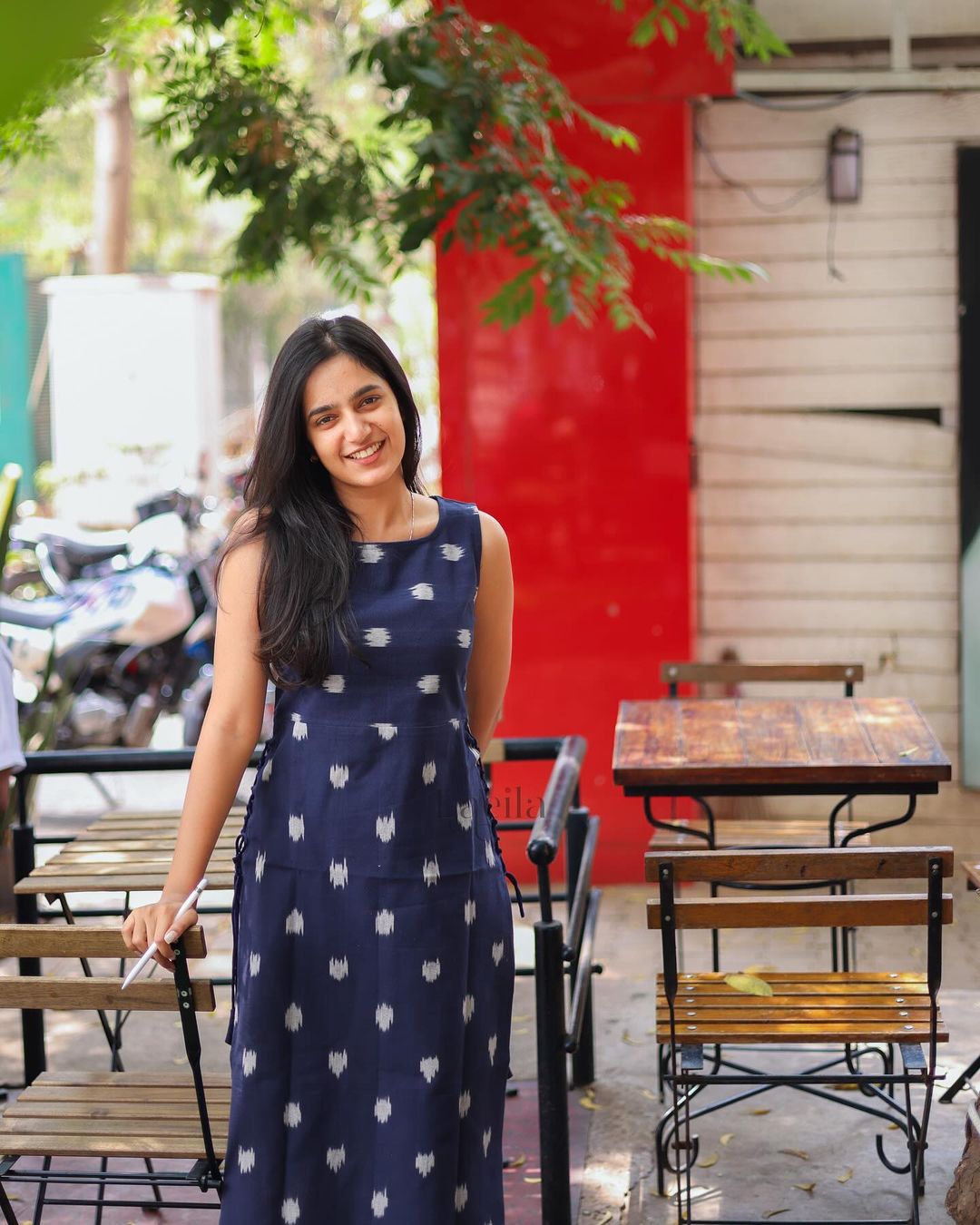 Navy blue cotton sleeveless top - Studio Thari