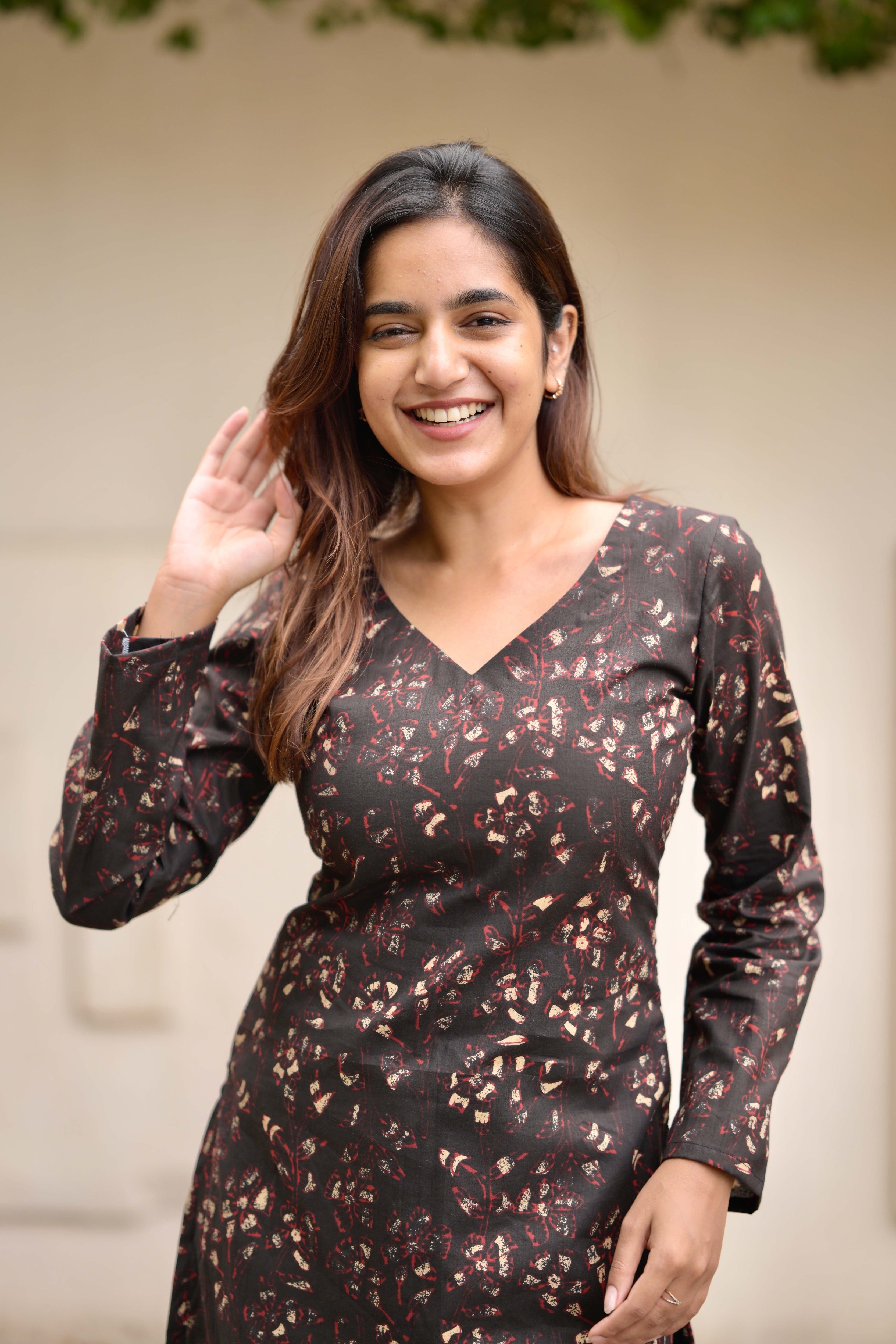 Noir bloom short kurta