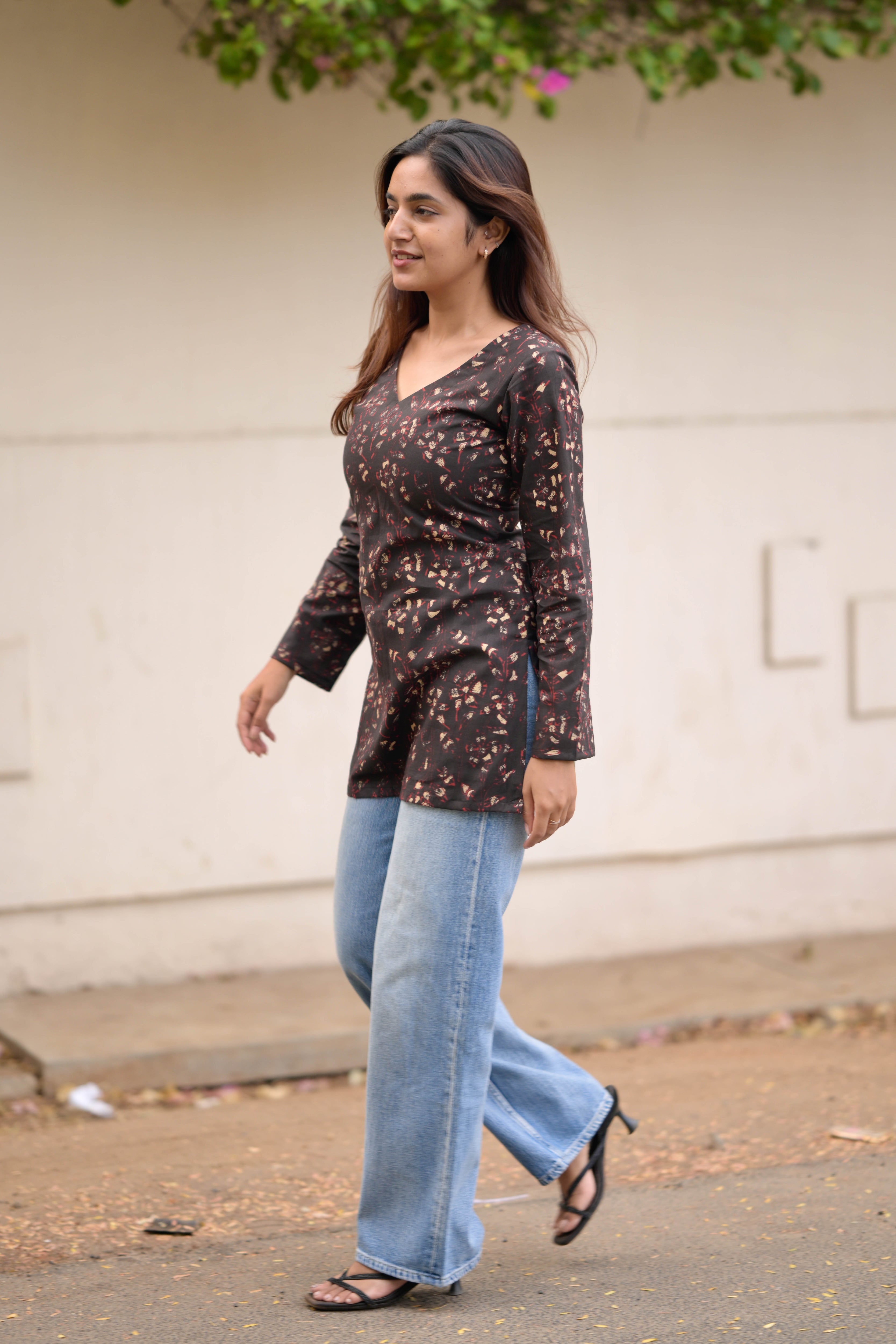 Noir bloom short kurta