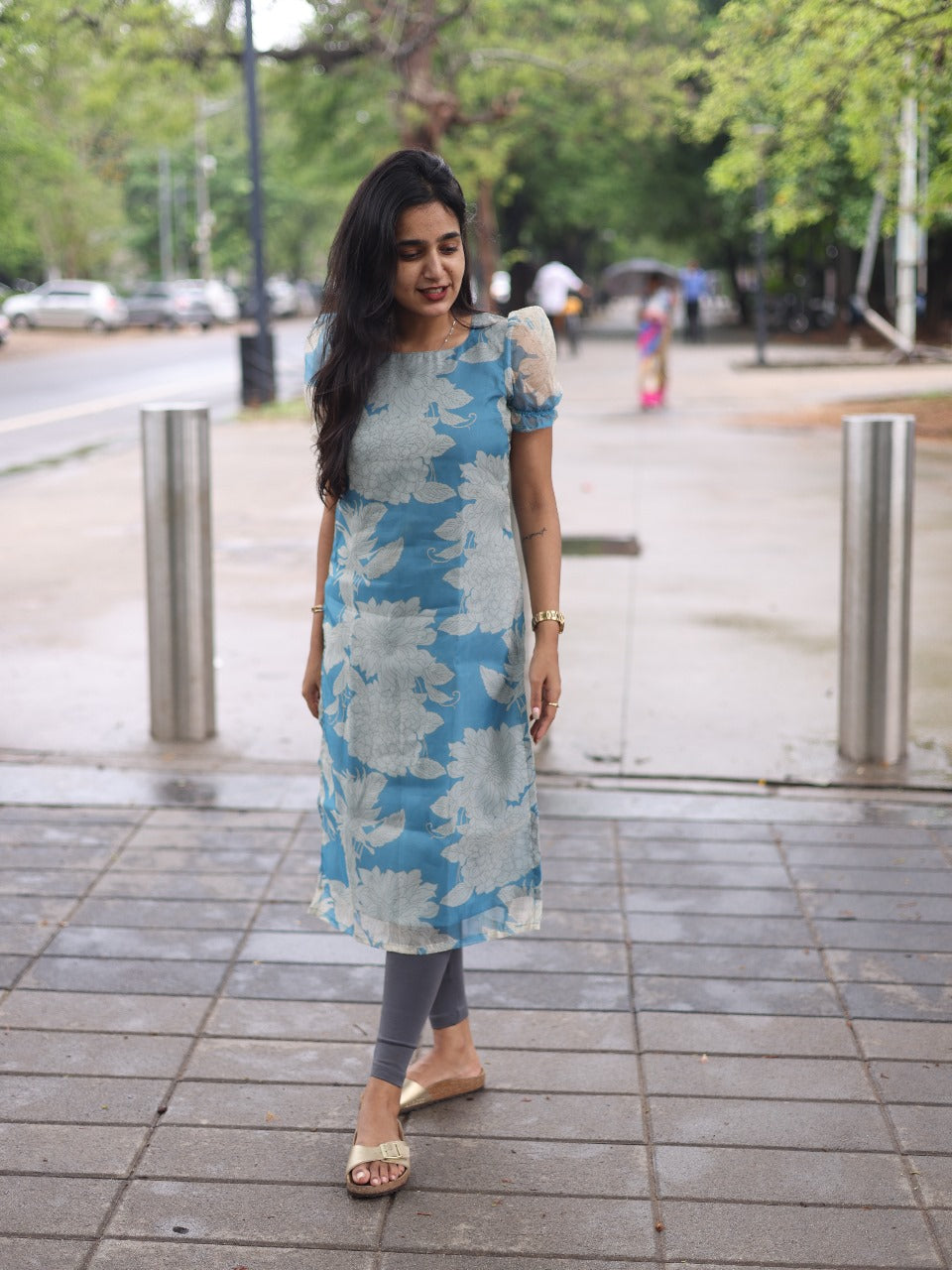 Blue organza Top with puff sleeves