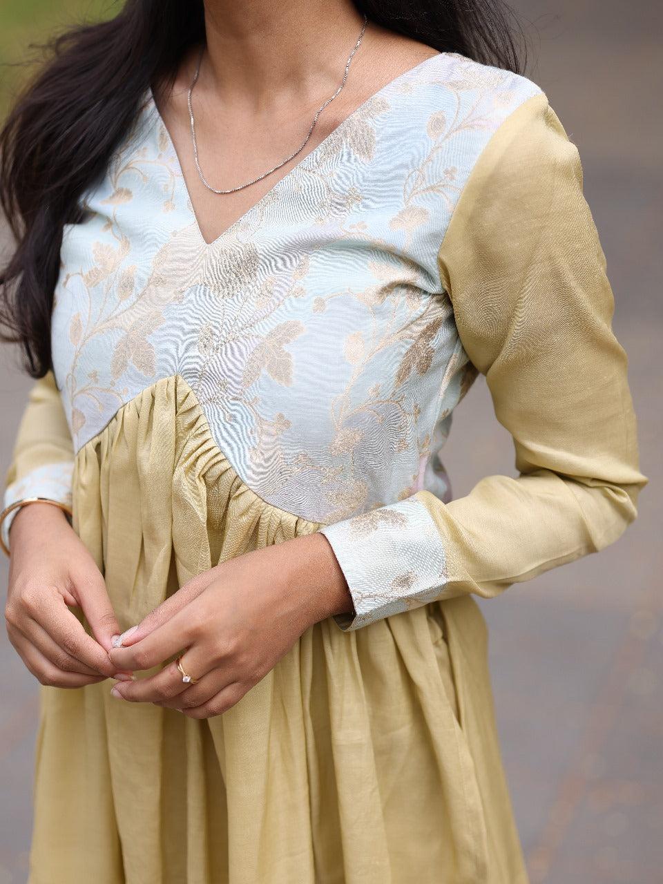 Green banaras alia cut set