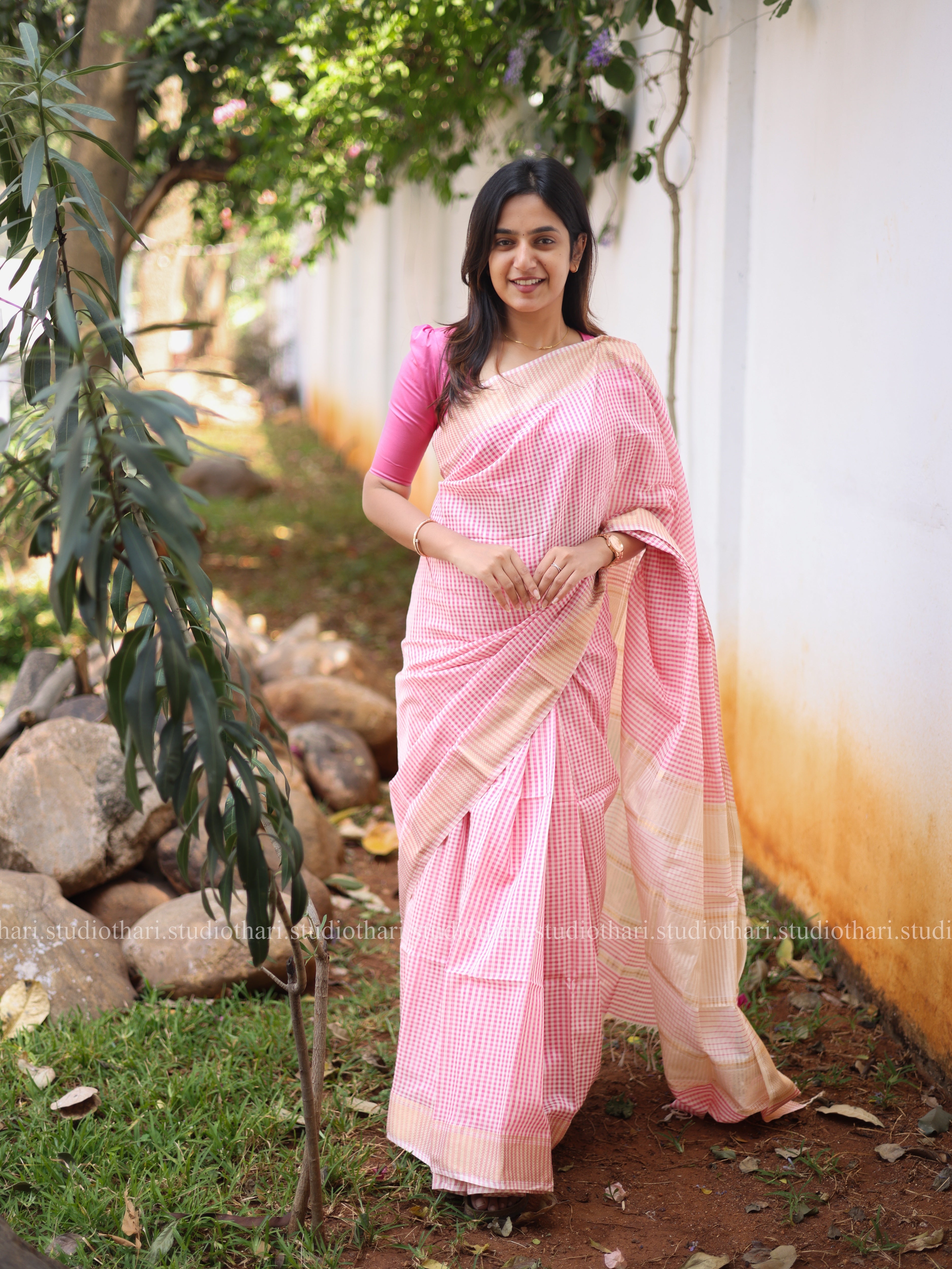 Pink Maheshwari checked saree
