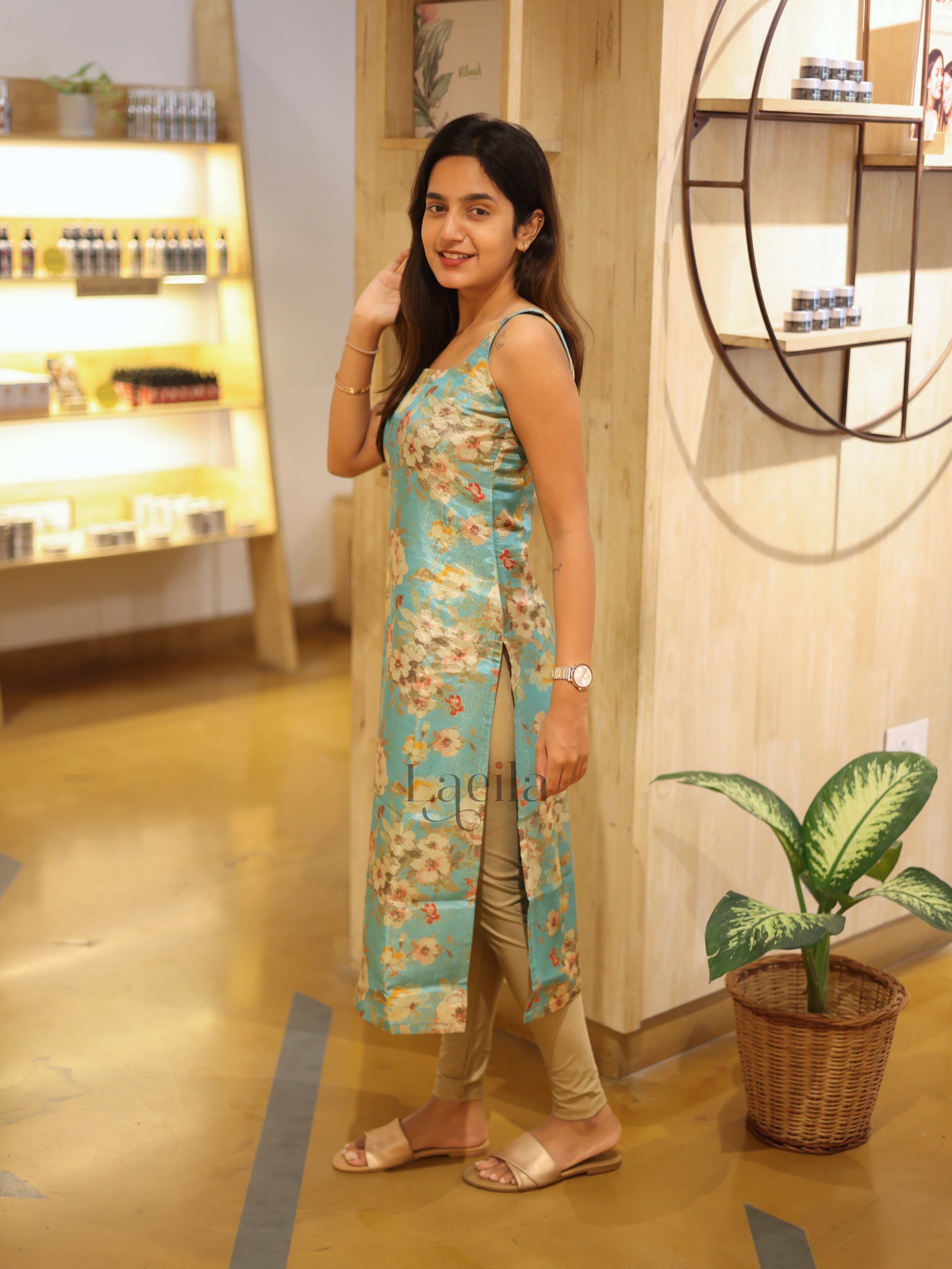 Turquoise blue flower top