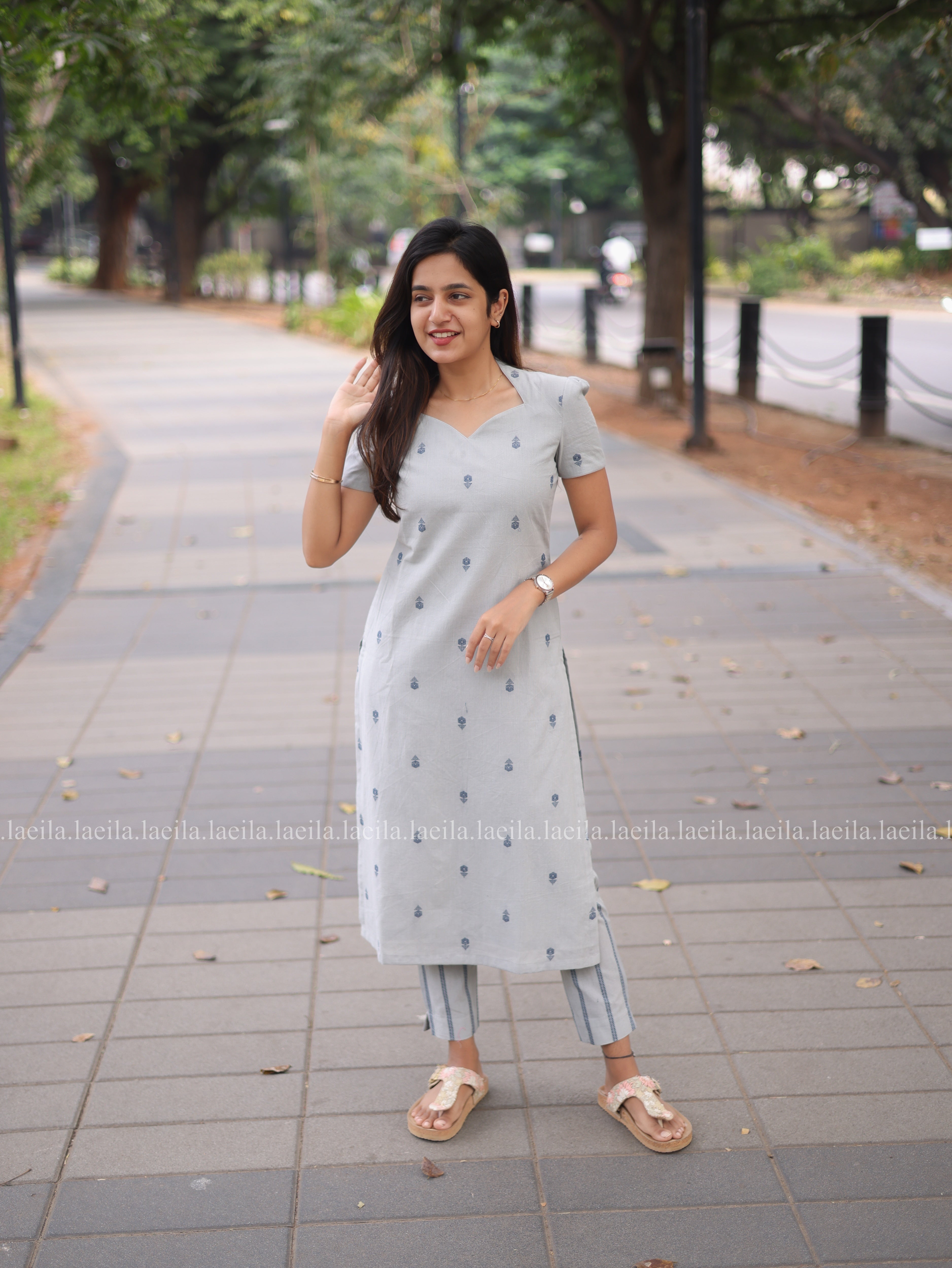 Whisper grey Meera cotton set