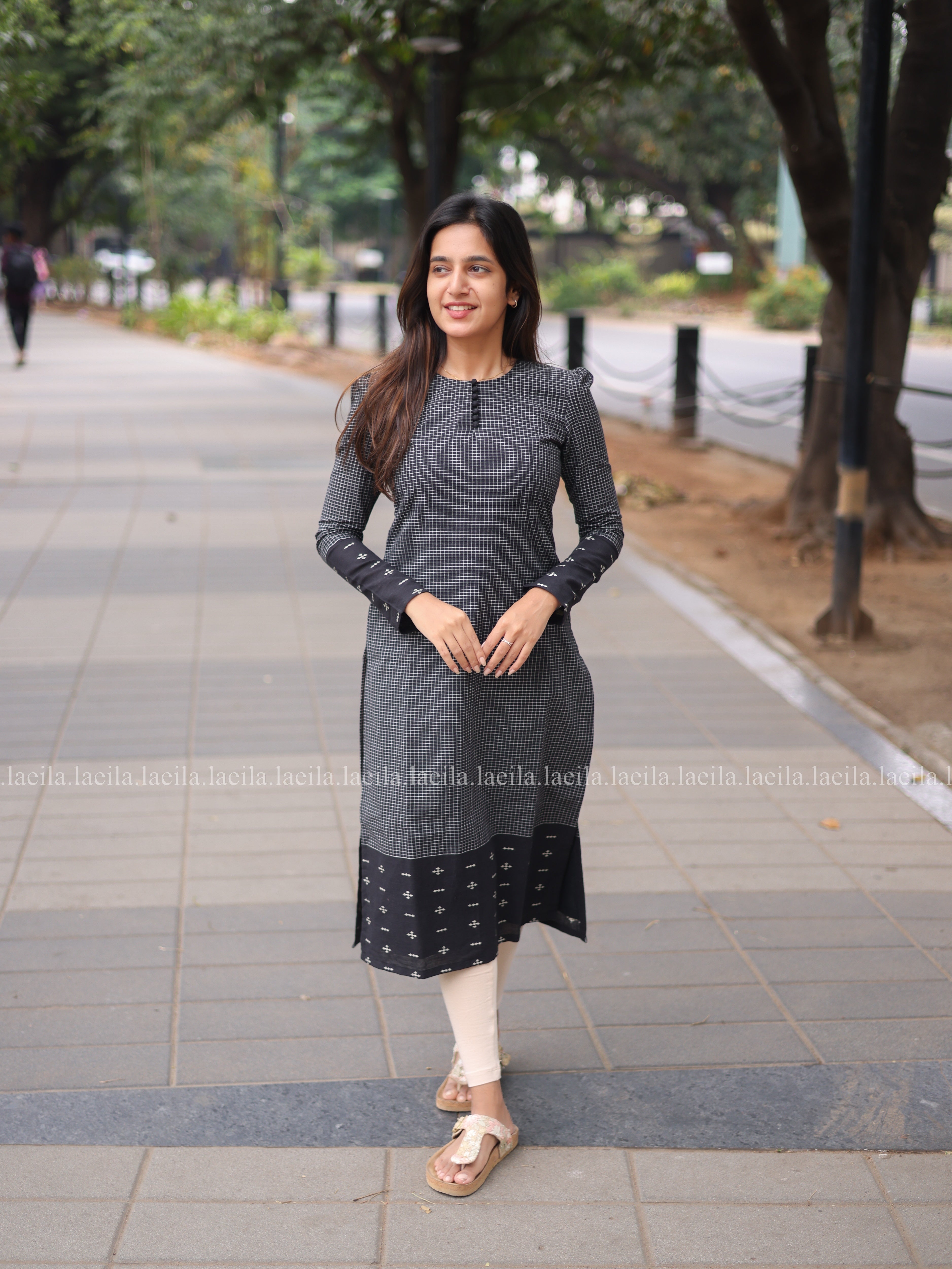 Black checked full sleeve top