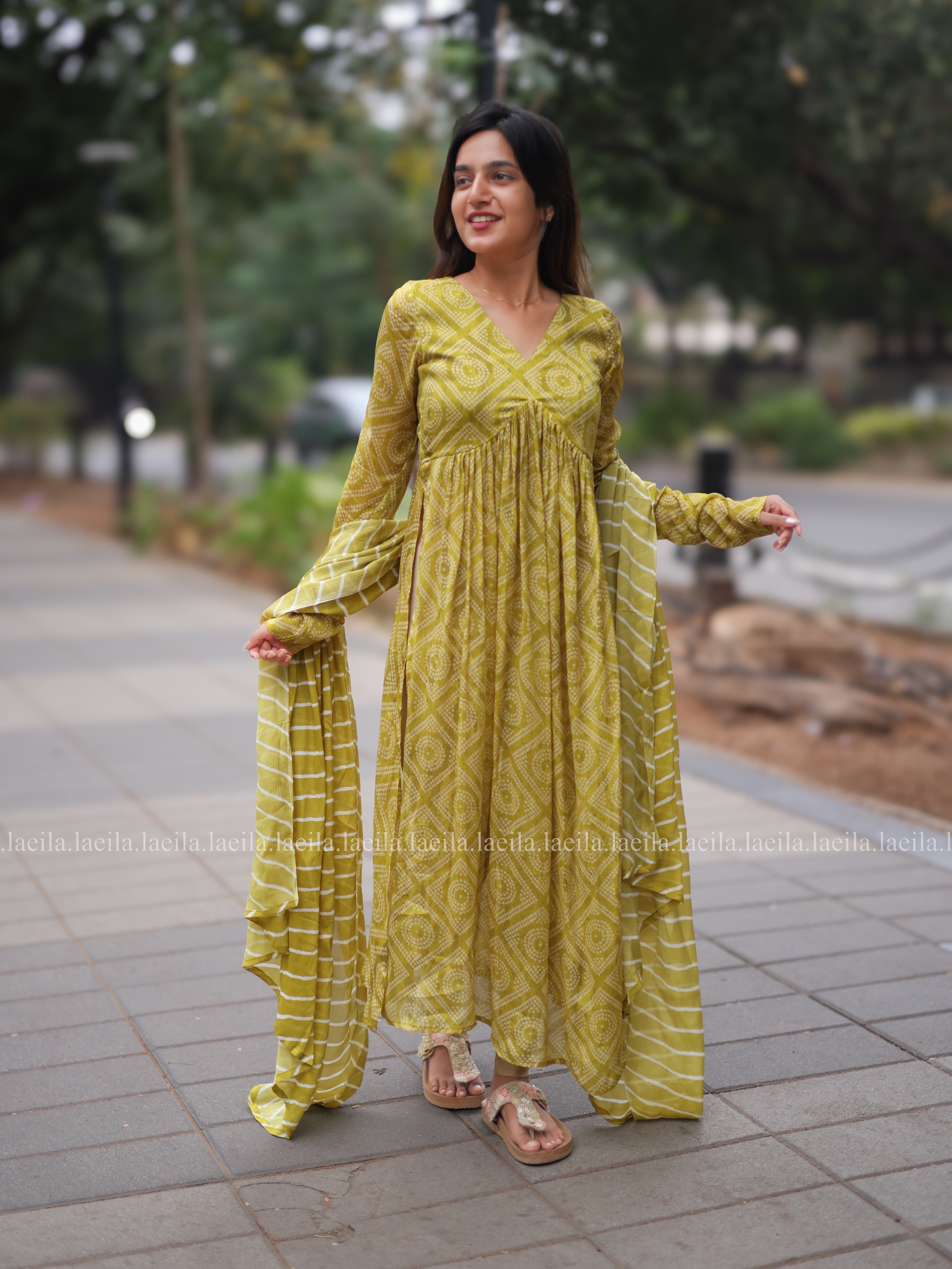 Pear Green Alia cut Top & Dupatta