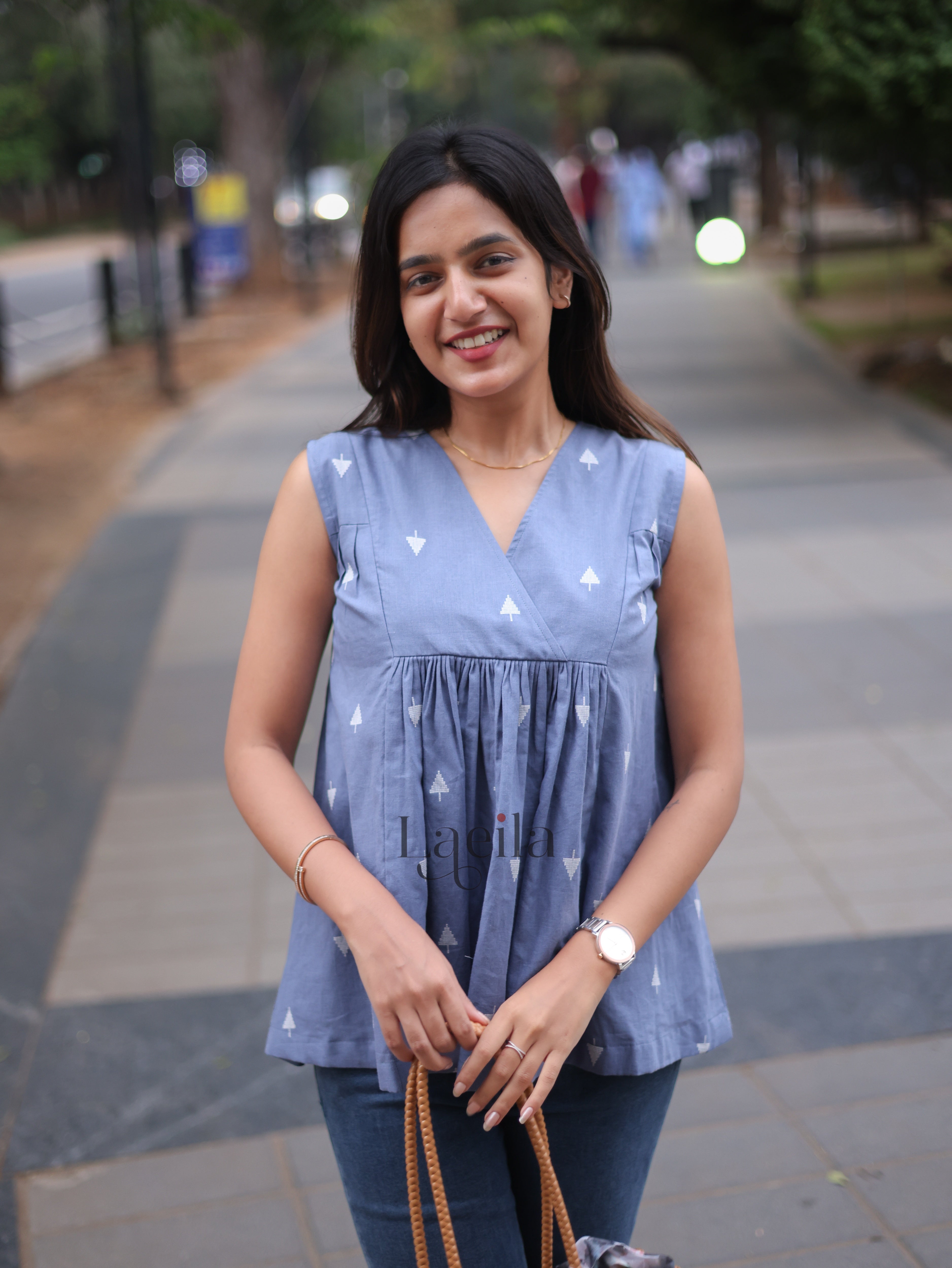 Blue arrow A line denim top