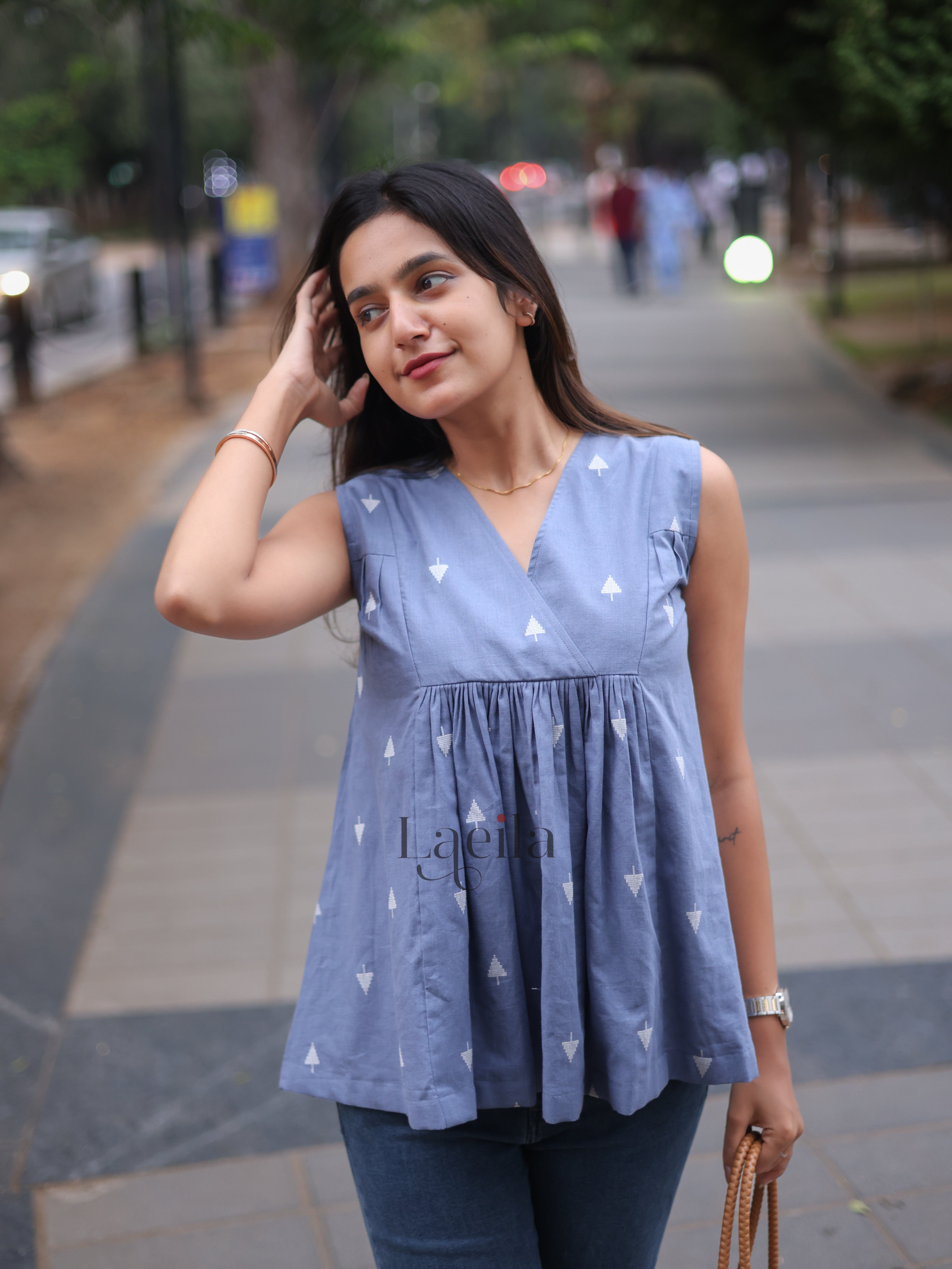 Blue arrow A line denim top