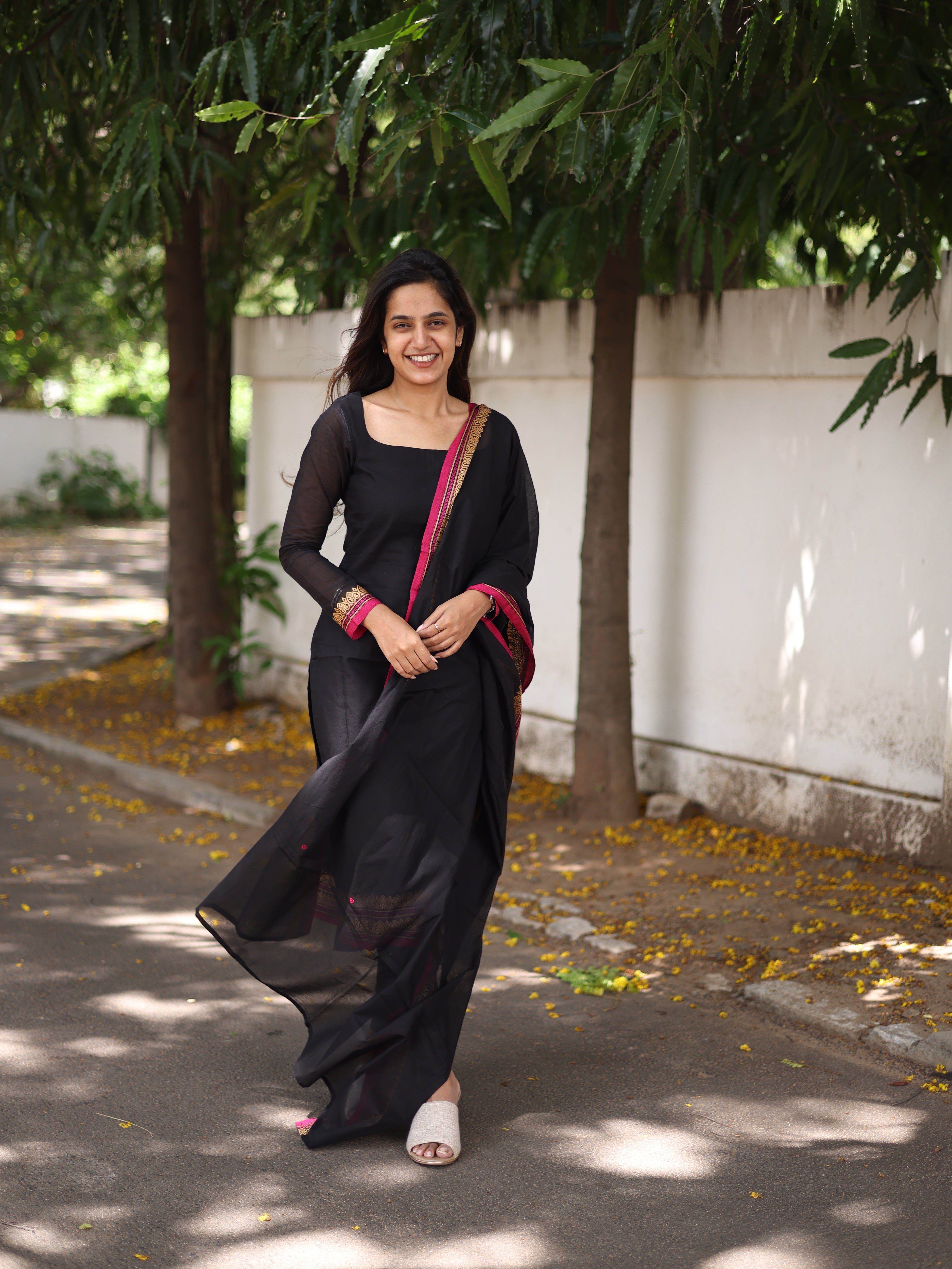 Black with pink border kanchi cotton top and duppata