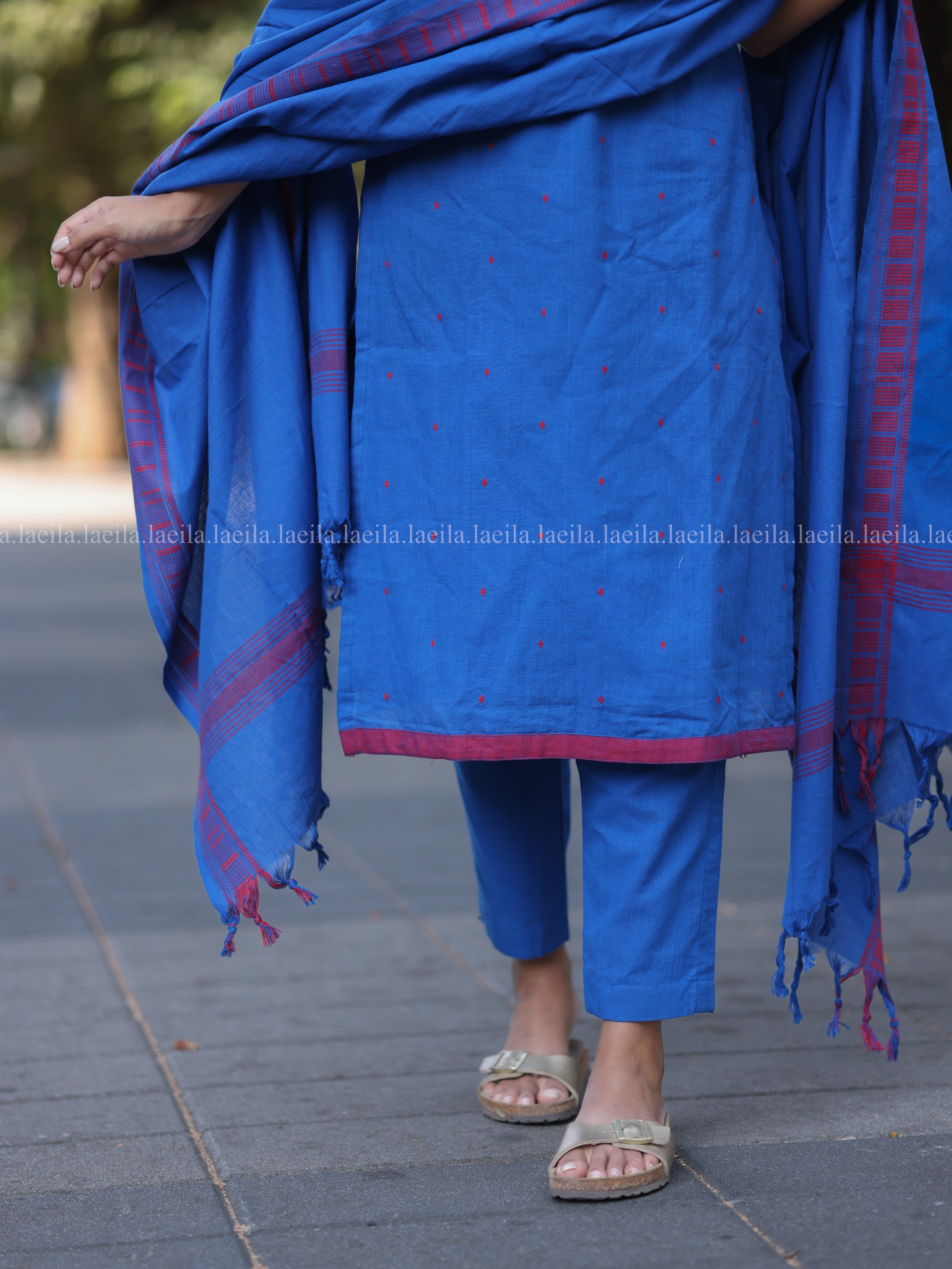 Blue Kadhambari set