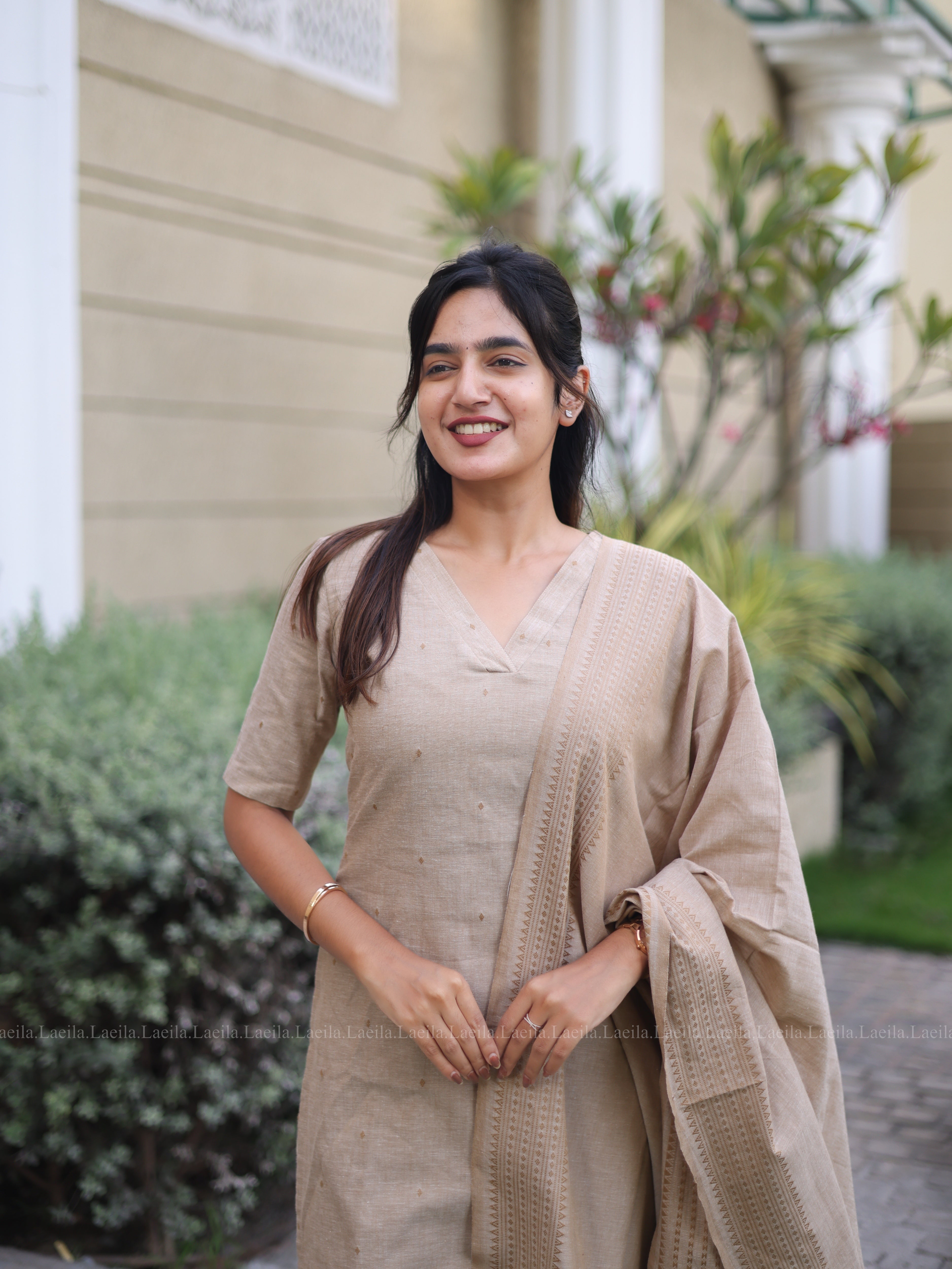 Beige Kadhambari Set