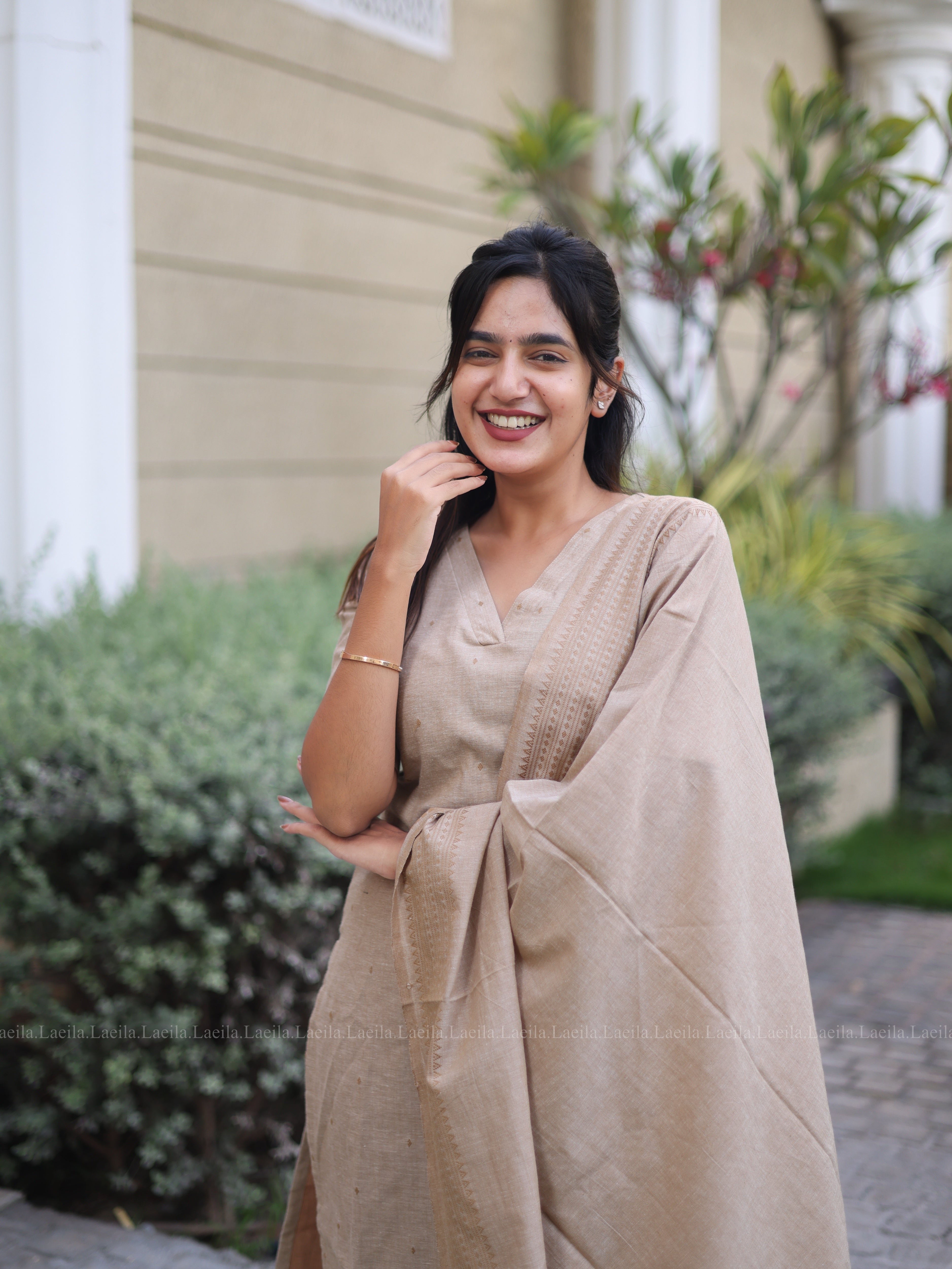 Beige Kadhambari Set