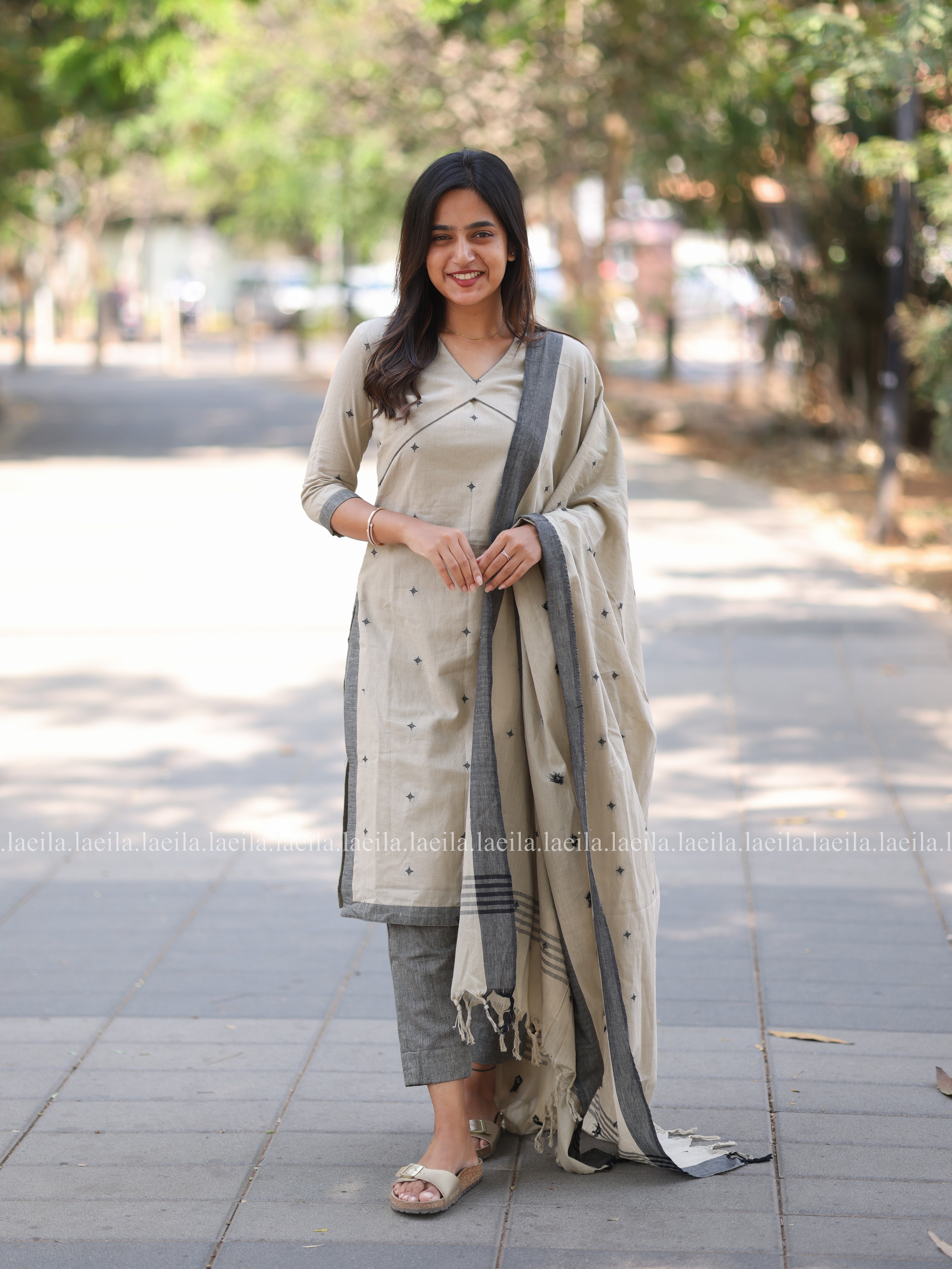 Beige with grey Cotton kadhambari set