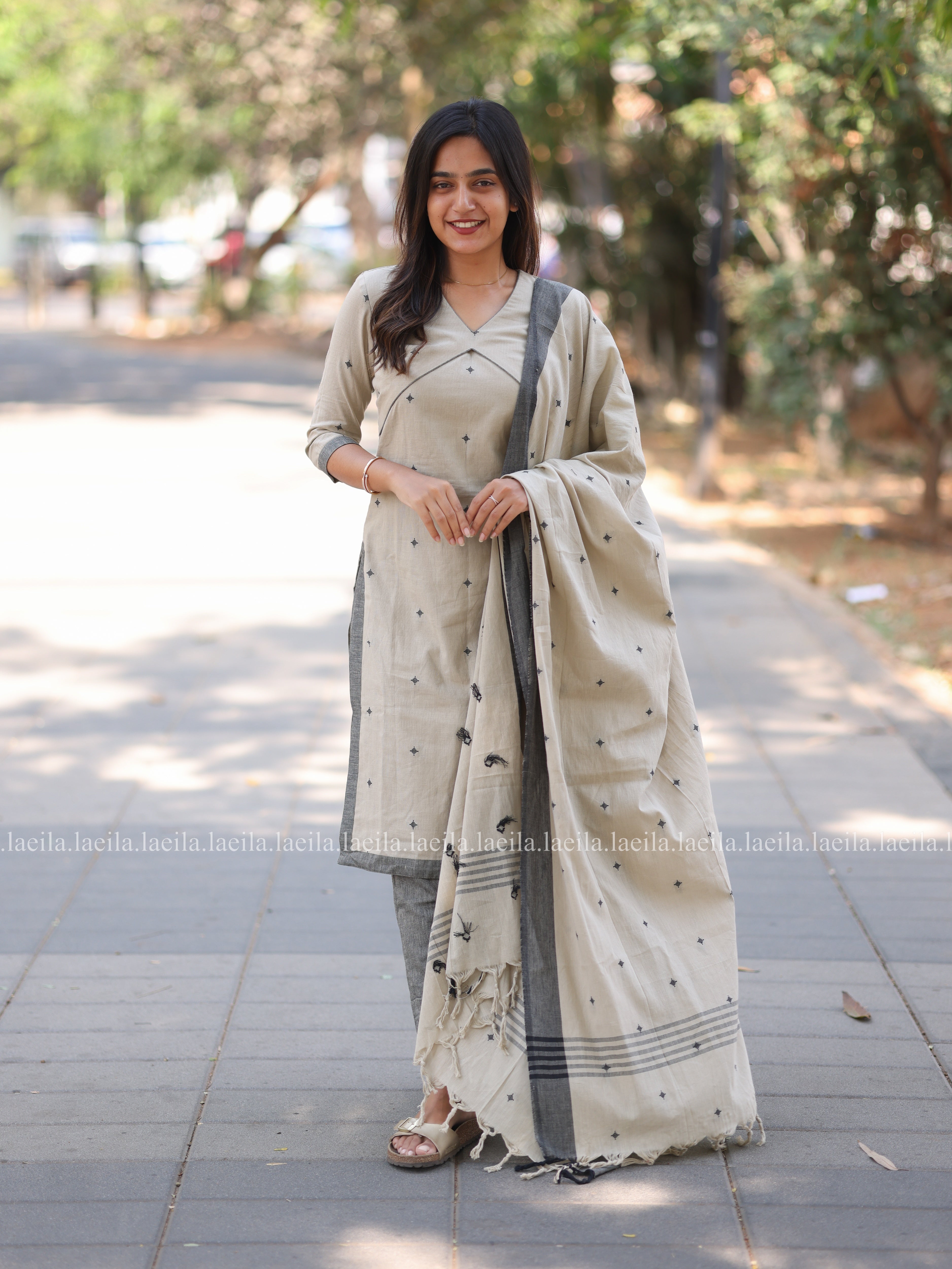 Beige with grey Cotton kadhambari set