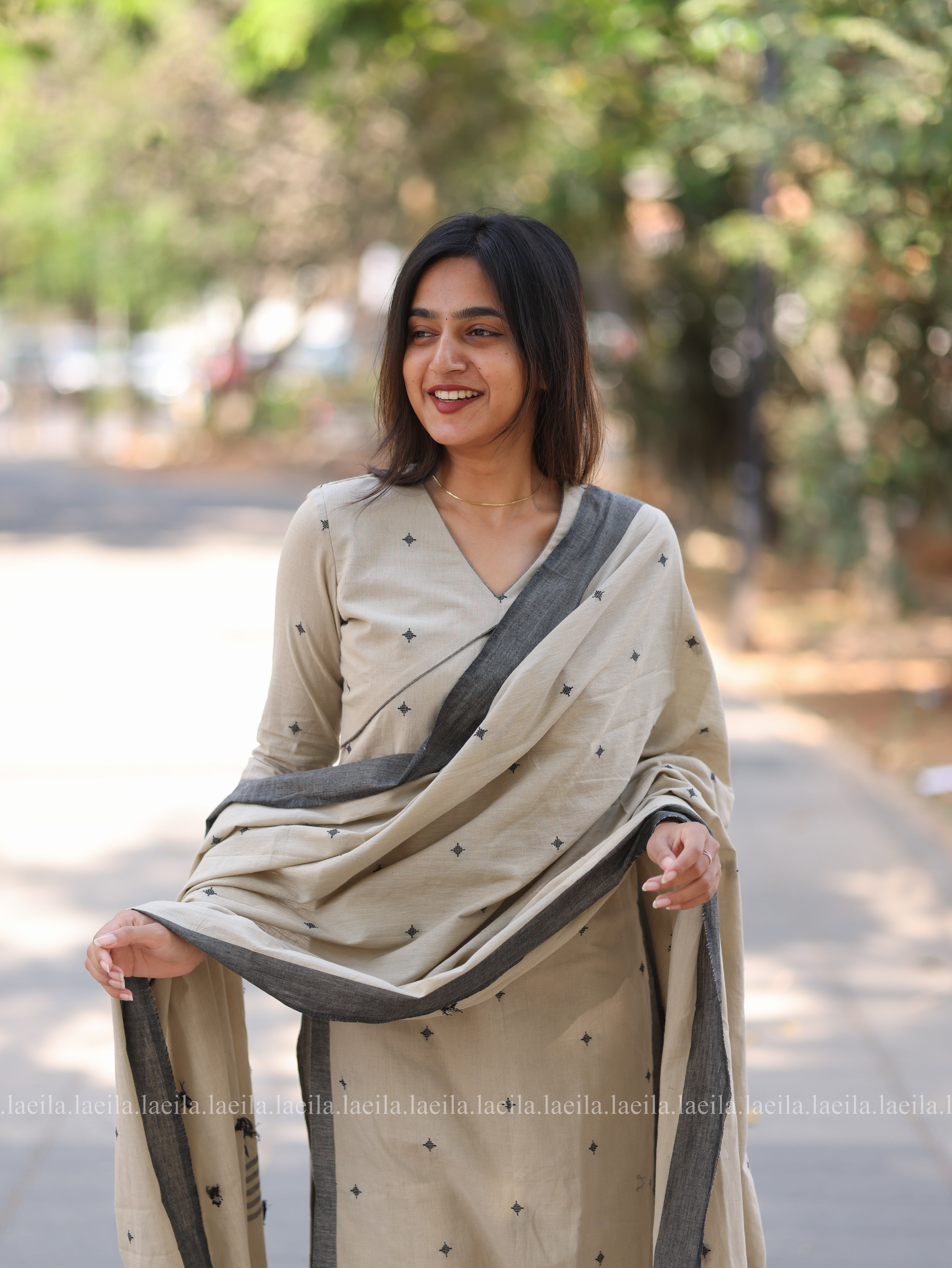 Beige with grey Cotton kadhambari set