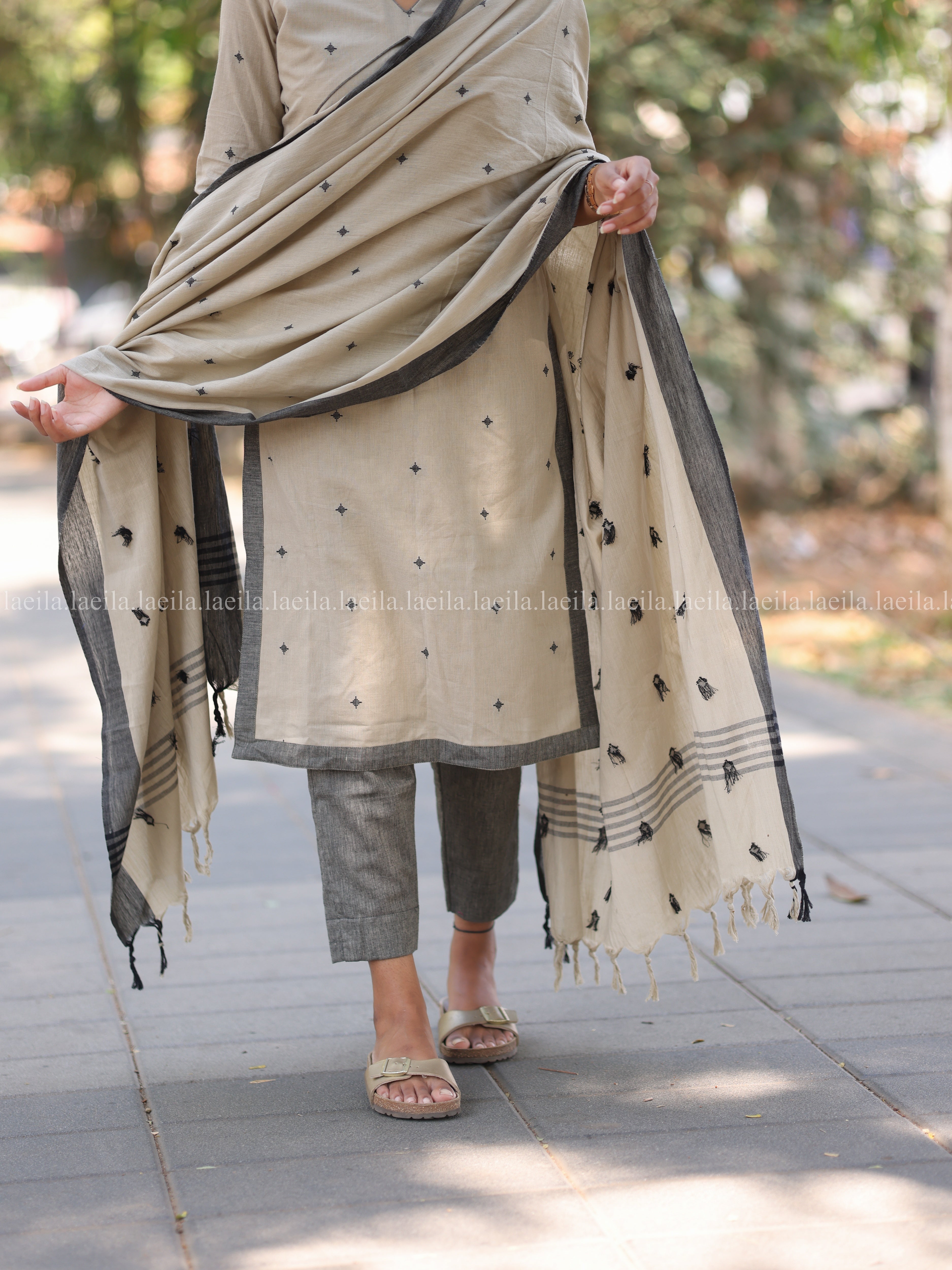 Beige with grey Cotton kadhambari set