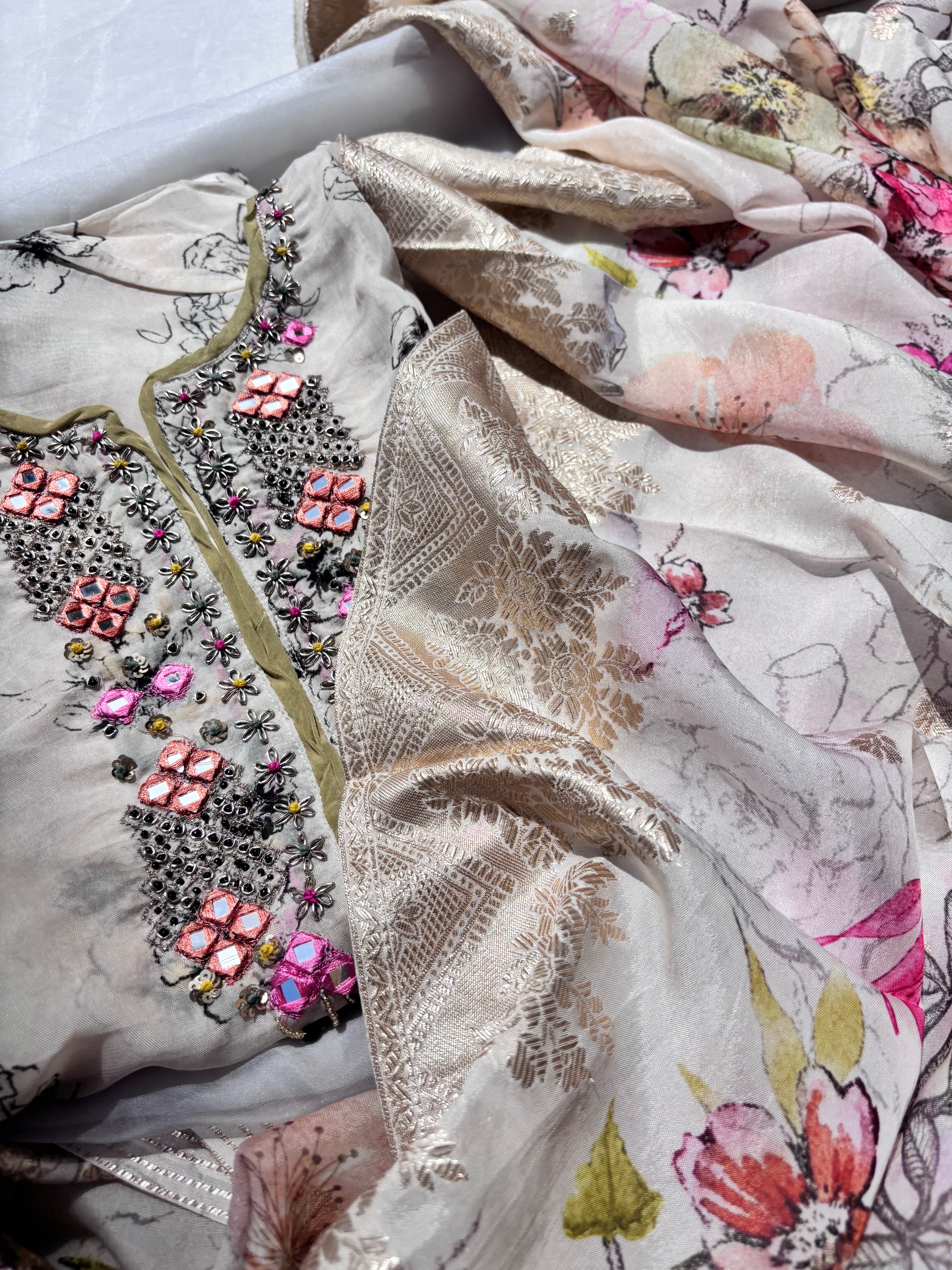 Floral Pure Organza Unstitched Salwar Suit