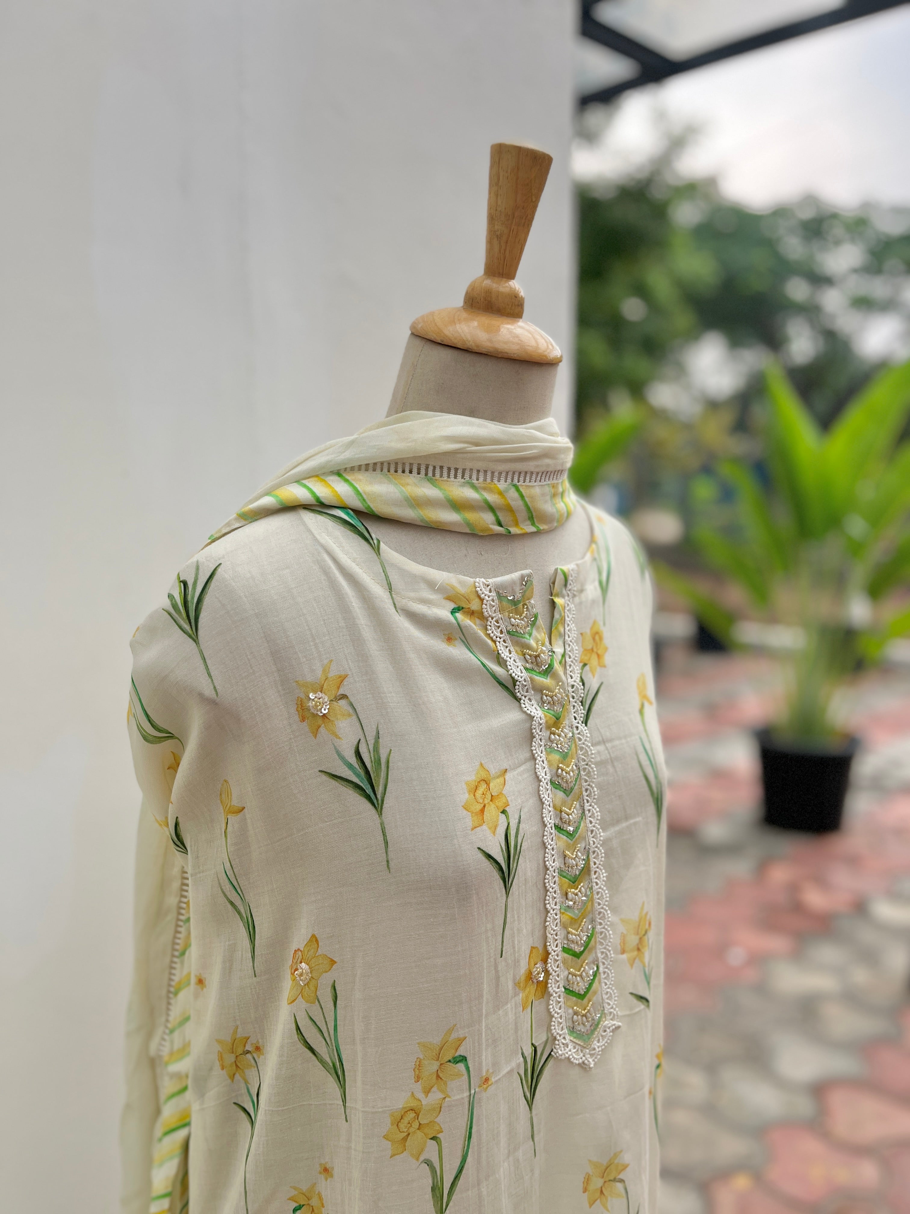 Off white - Yellow iris semi stitched suit set