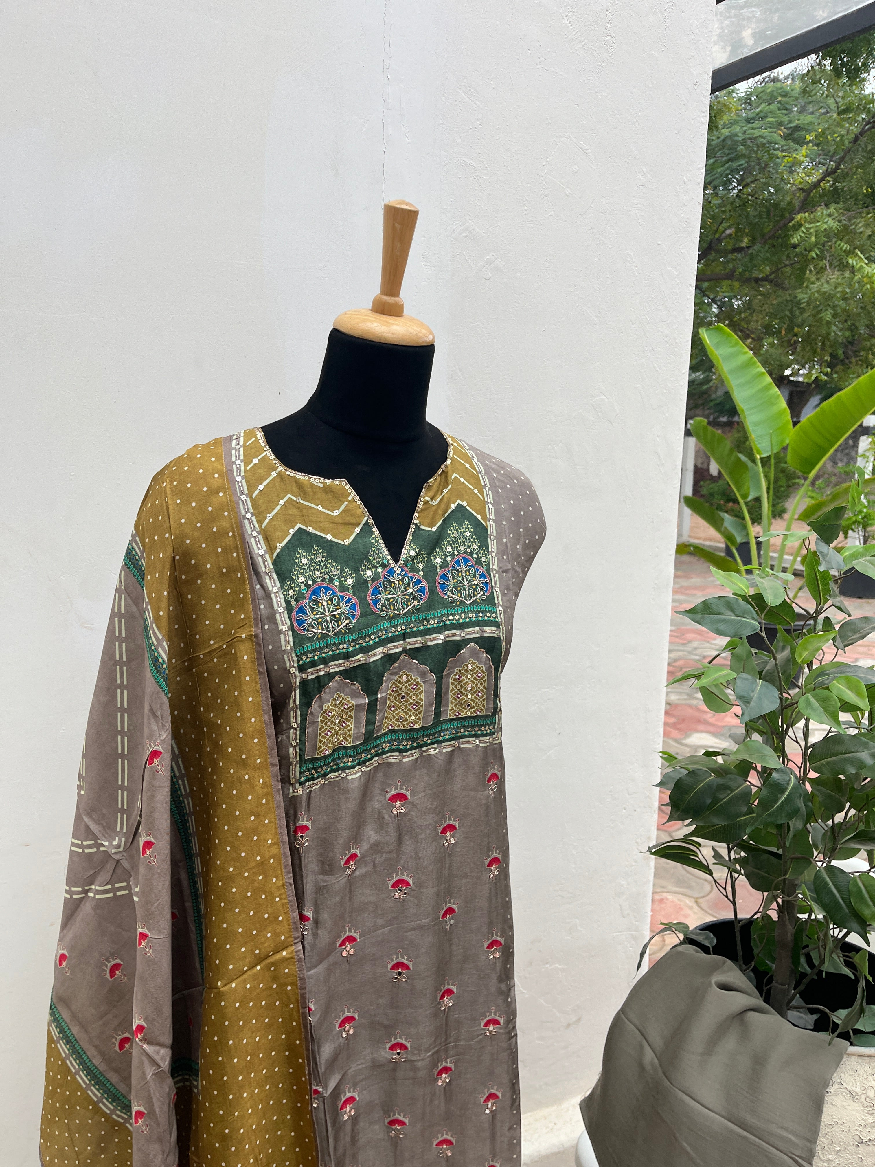 Grey semi stitched suit set
