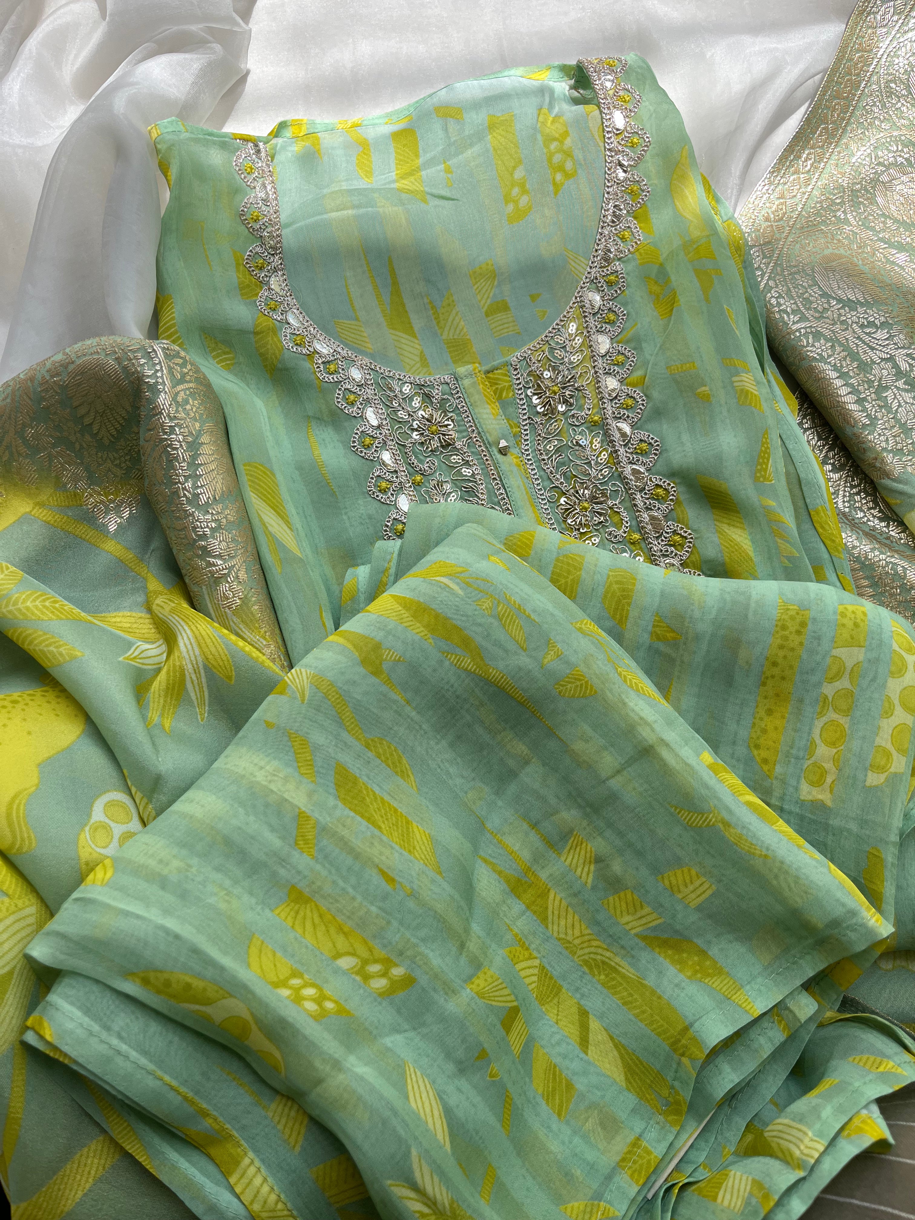 Green floral Organza Semi stitched salwar set