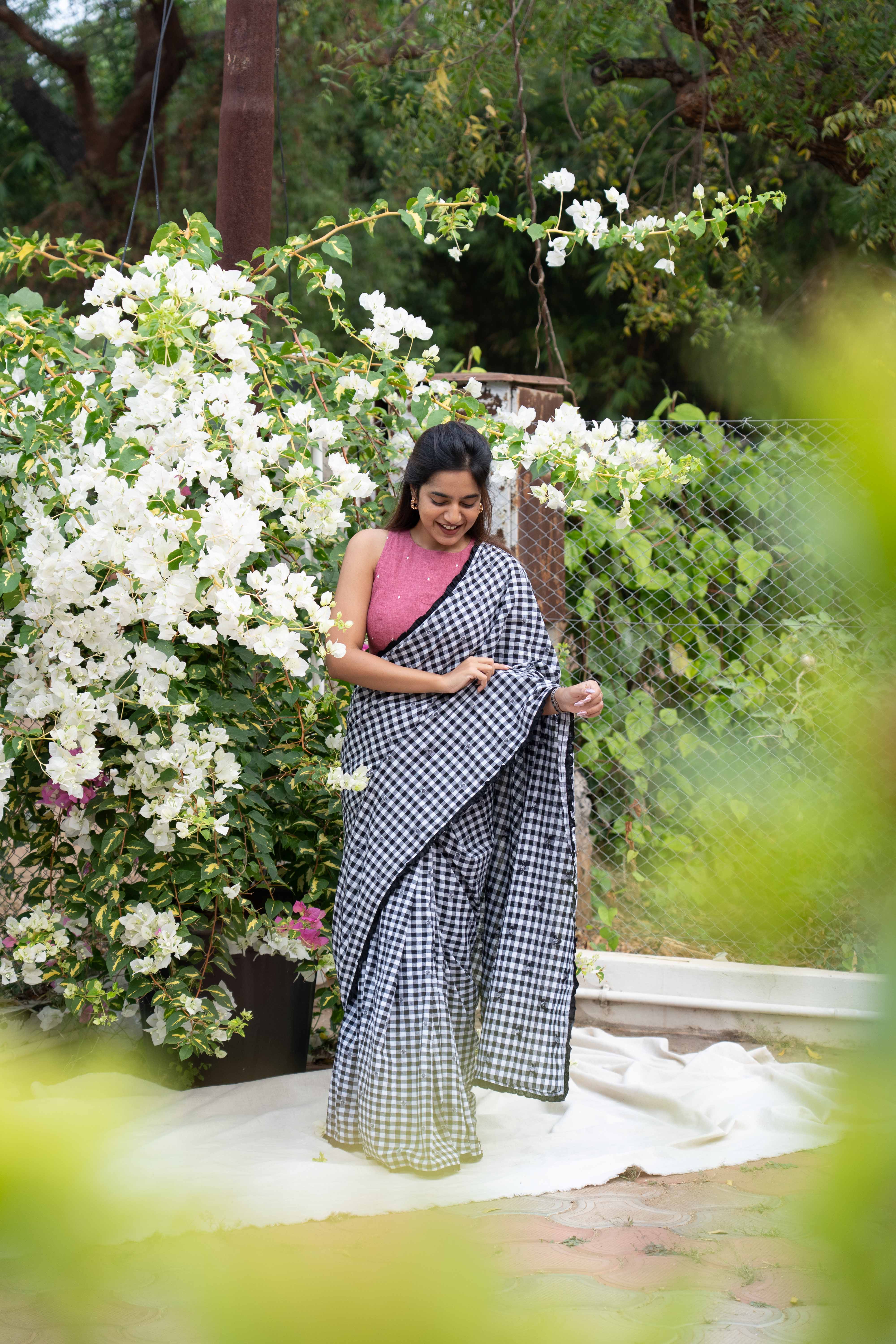 Noir Kattam saree