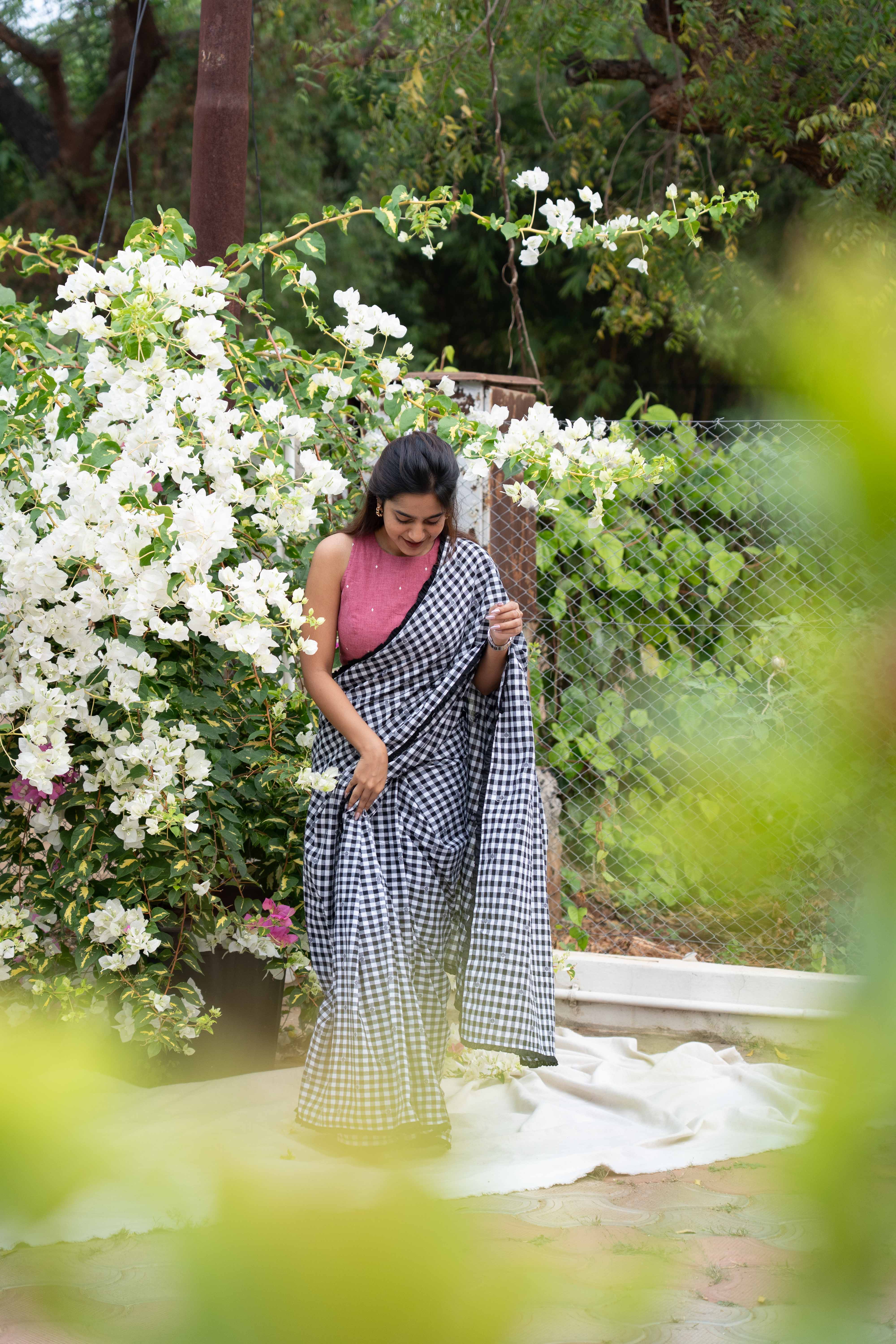 Noir Kattam saree