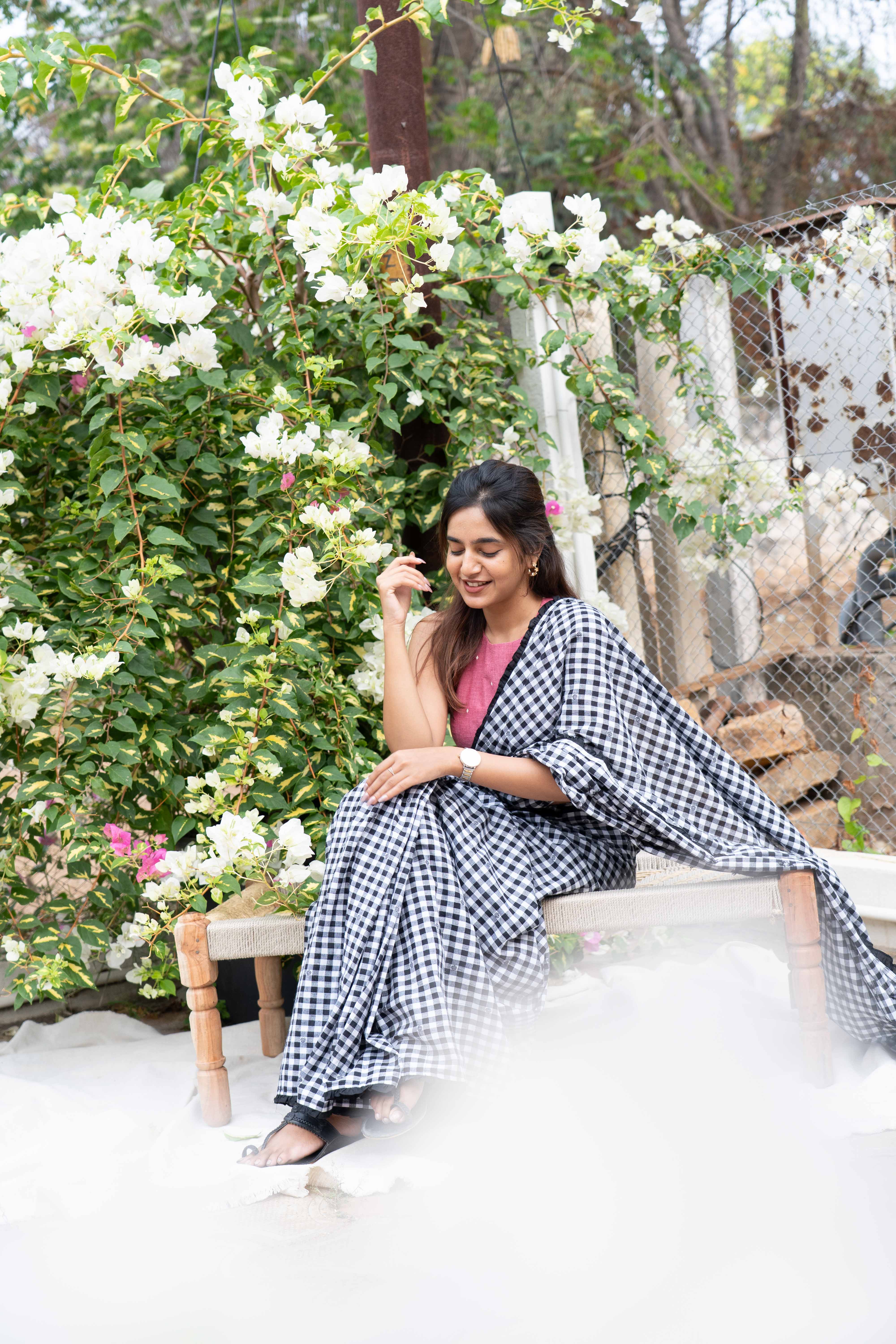 Noir Kattam saree
