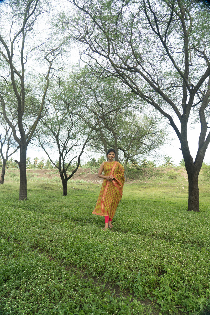 Green Madras Checks Kanchi Cotton Top & Dupatta
