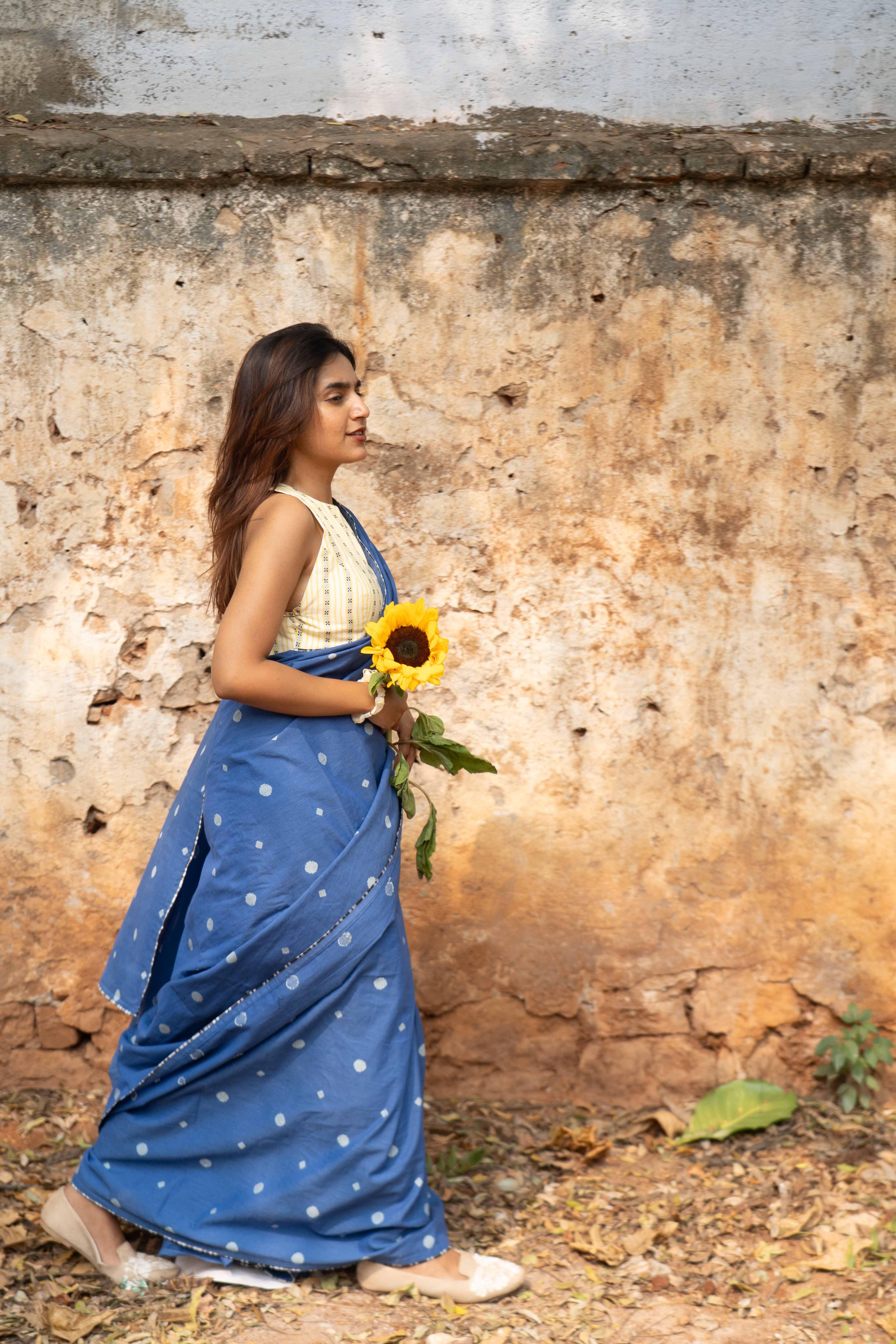 Neel tuli saree