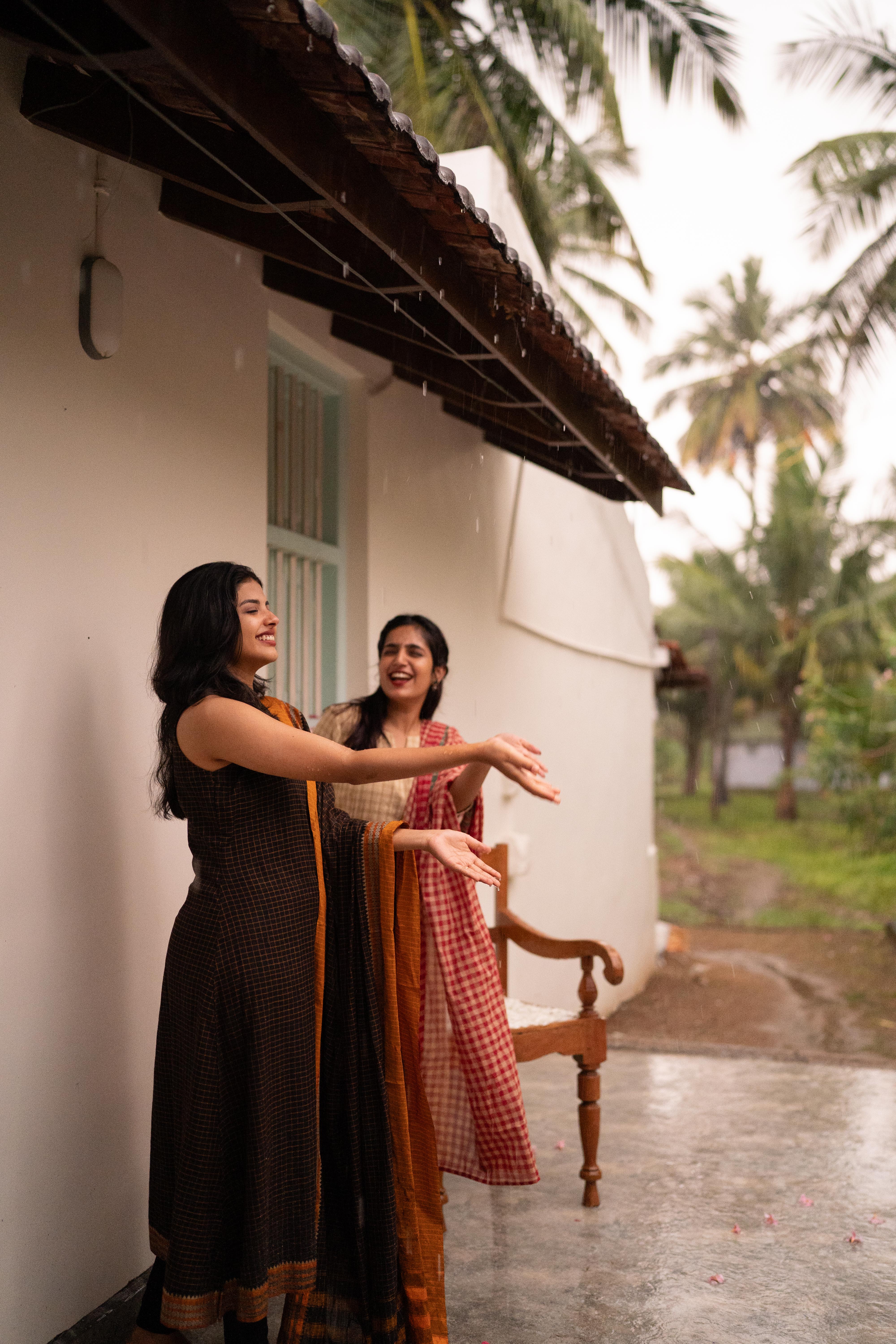 Black Kattam Kanchi Cotton Top & Dupatta