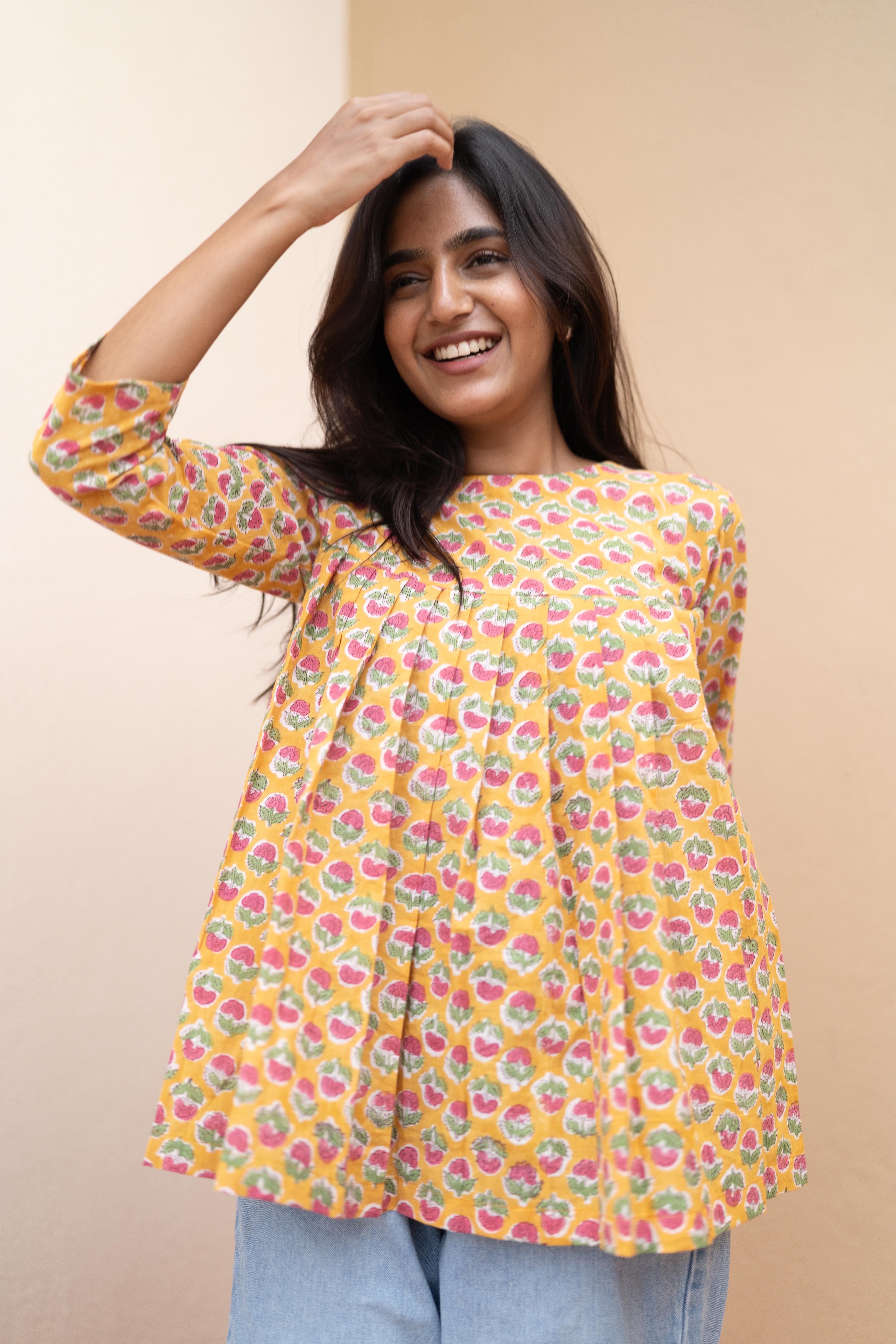 Sol yellow short top