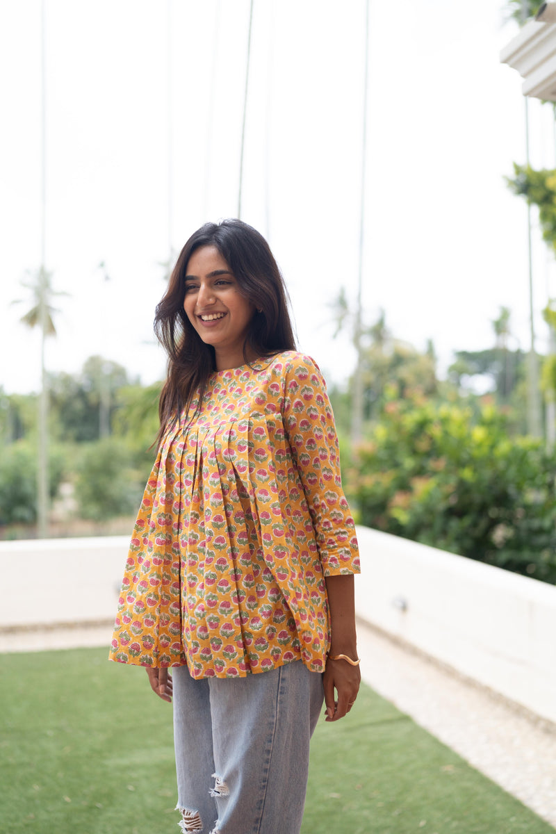 Sol yellow short top