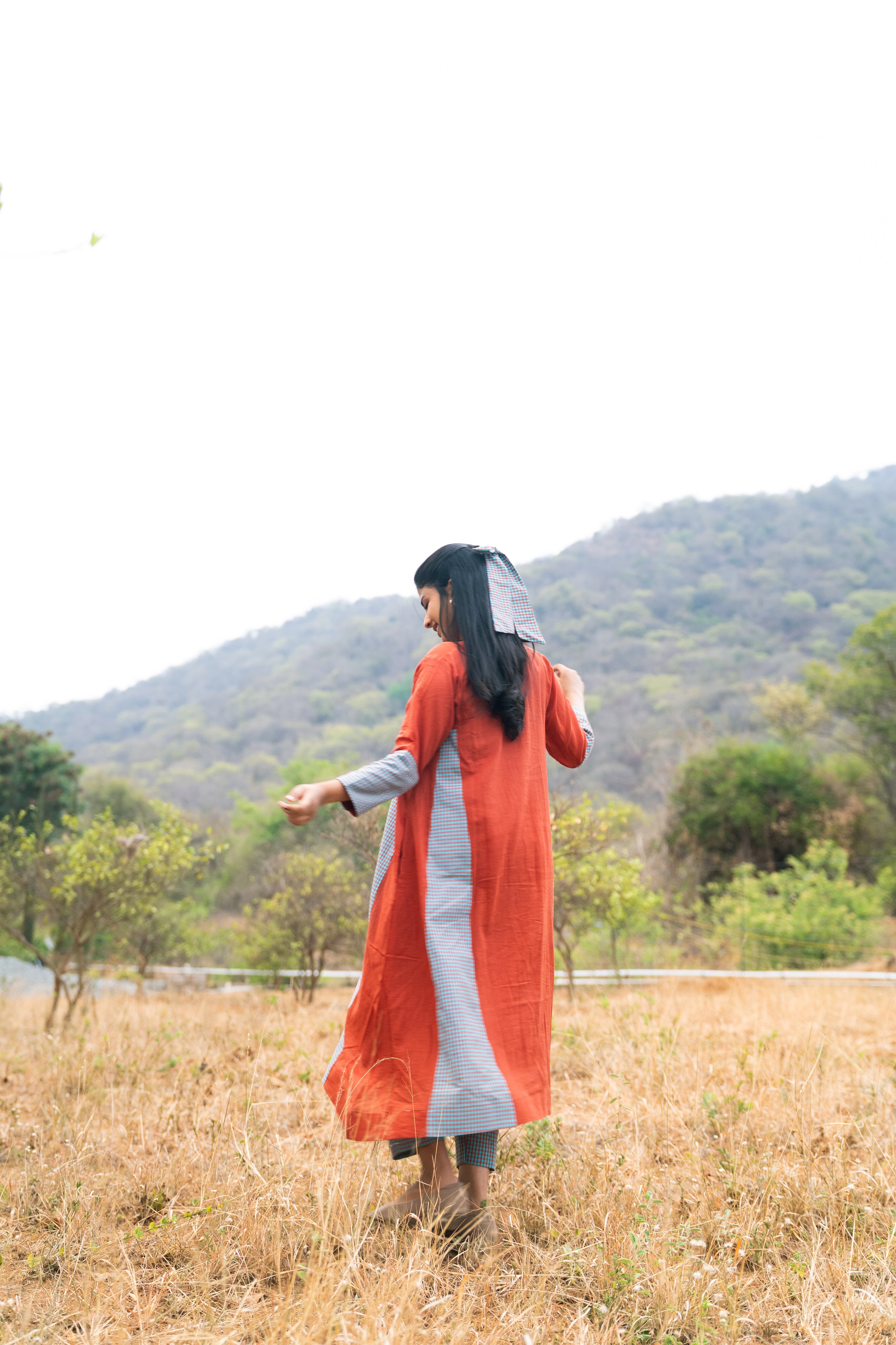 Kanakambaram kurta set