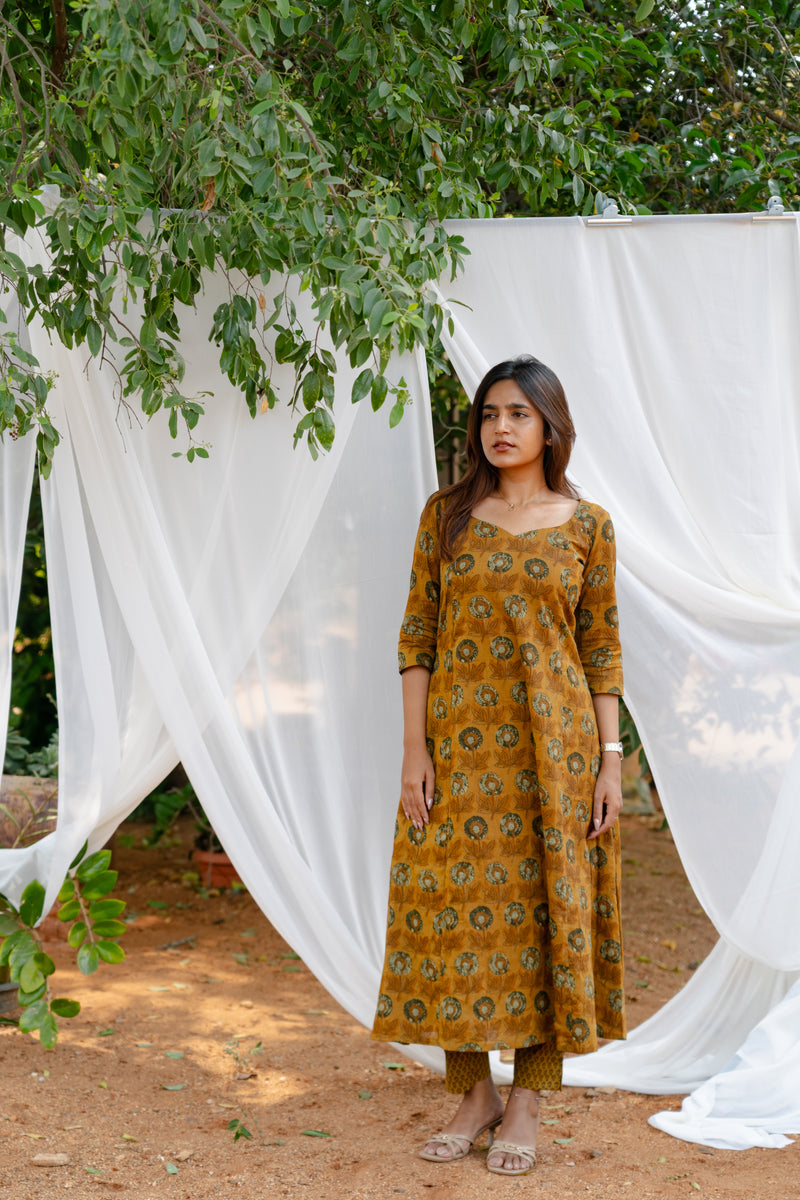 Ochre marigold A-Line Set