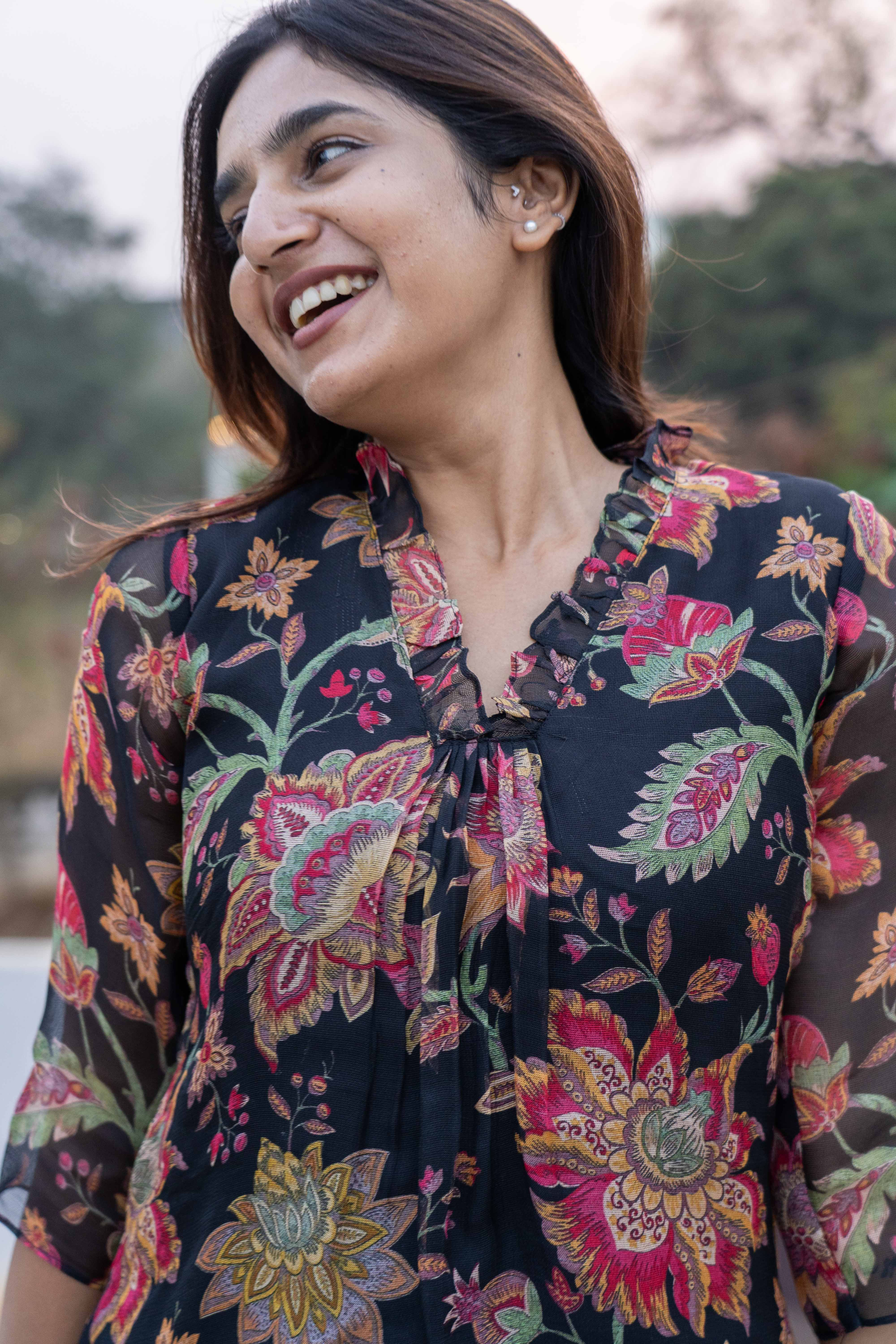 Noir Garden Top