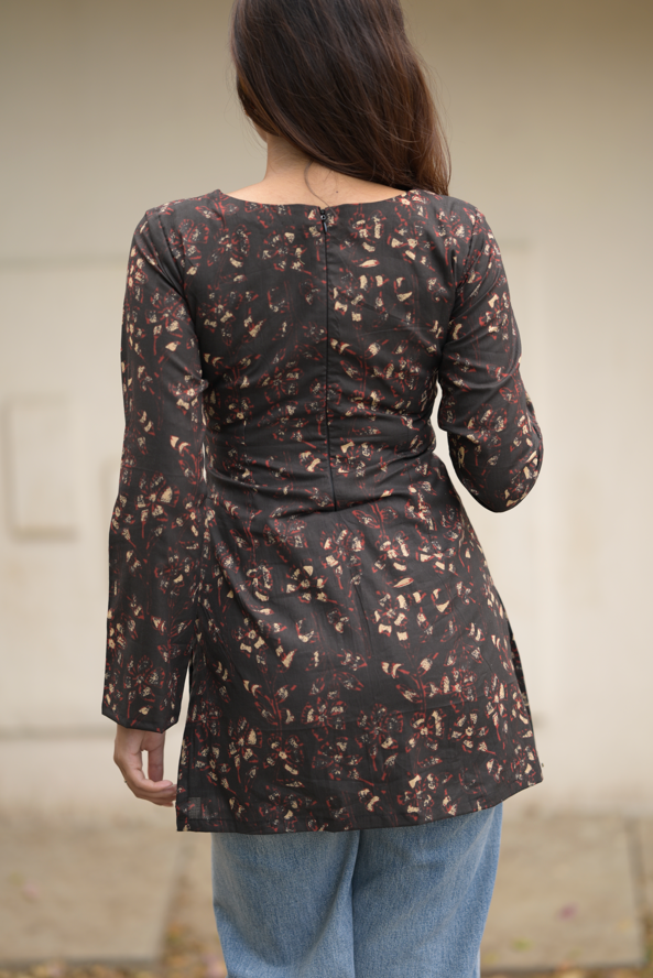 Noir bloom short kurta