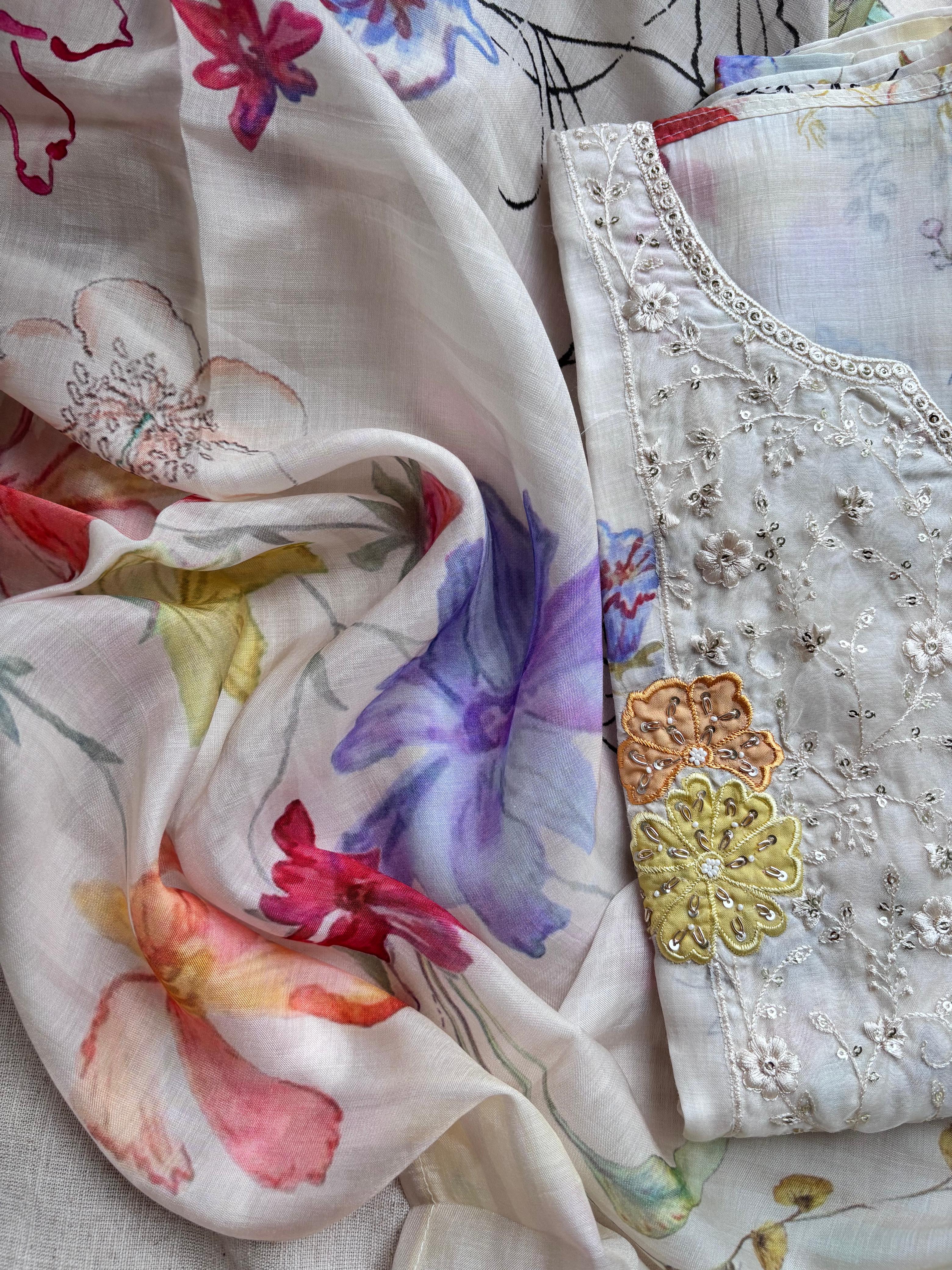 Breezy floral Muslin Silk Semi Stitched salwar suits