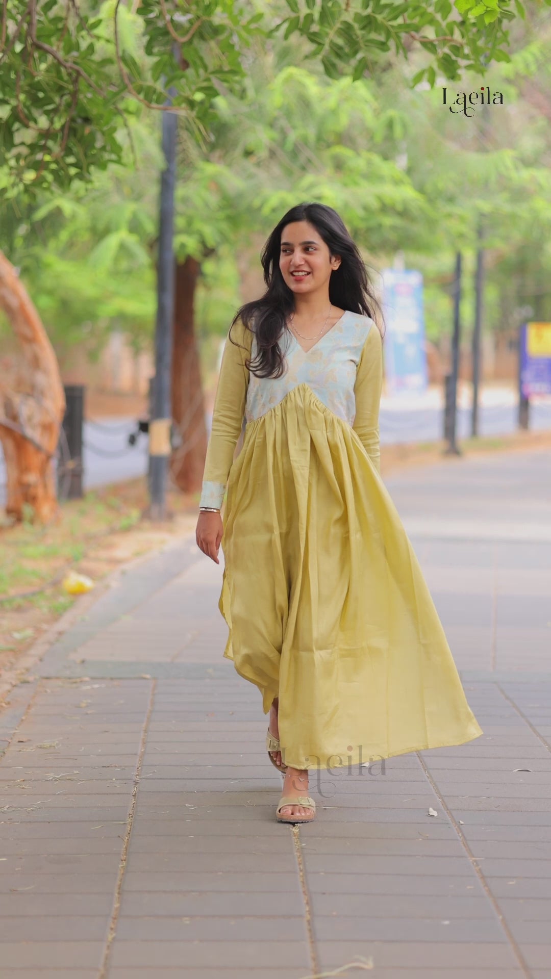 Green banaras alia cut set